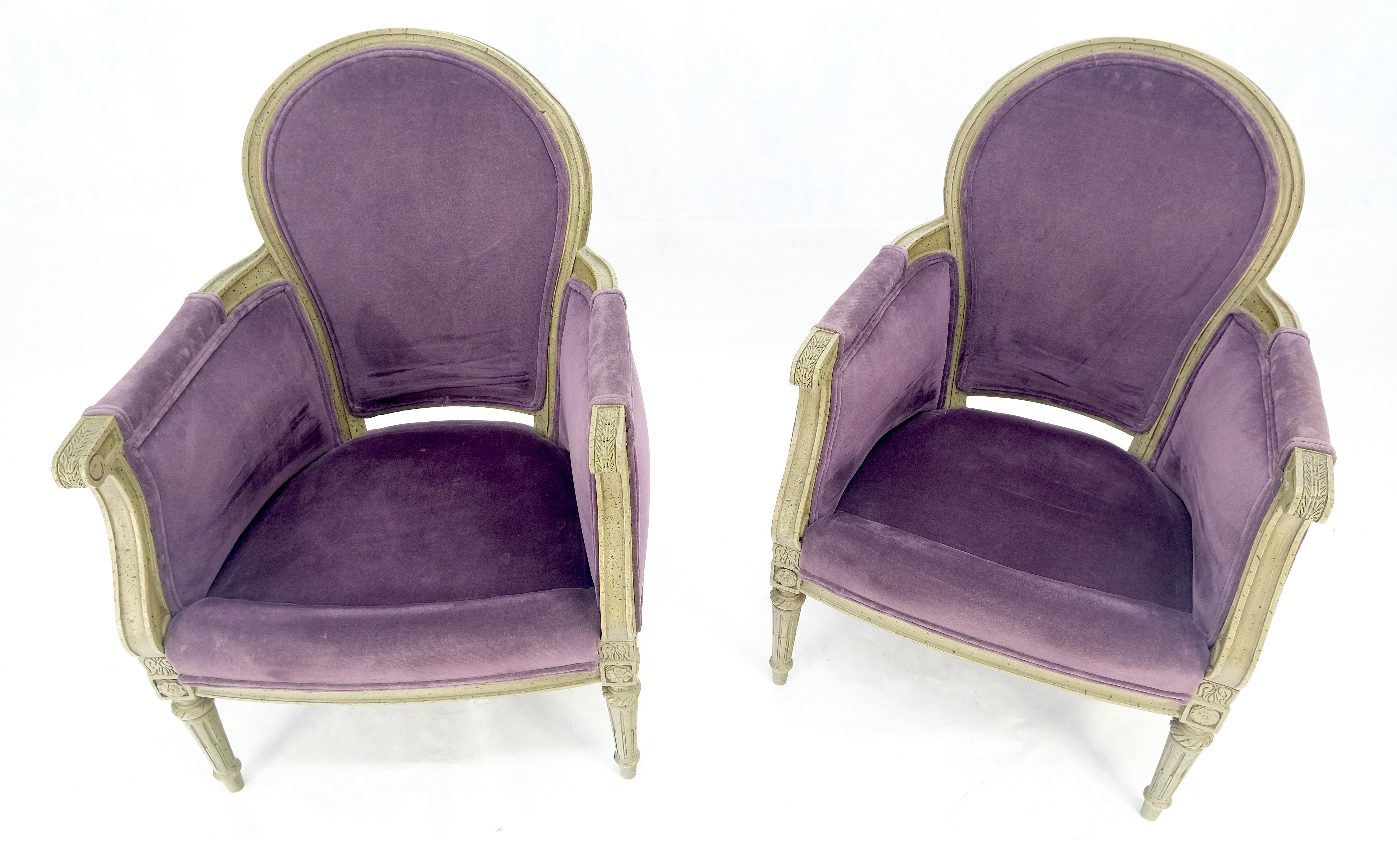 Pareja de sillones bergere club franceses tapizados en terciopelo morado ¡Limpios! en venta 2