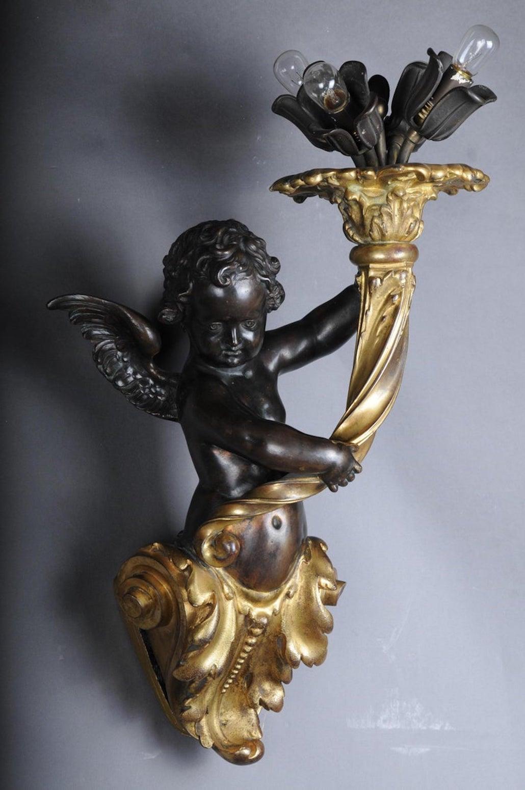 Pair of Putti Wall Appliques or Sconces, Bronze Gilded, Paris, 1870 For Sale 3