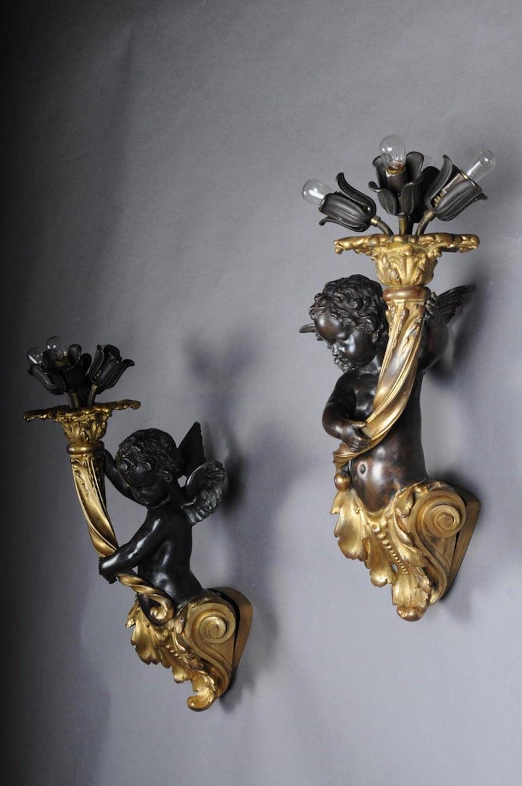 Pair of Putti Wall Appliques or Sconces, Bronze Gilded, Paris, 1870 For Sale 5
