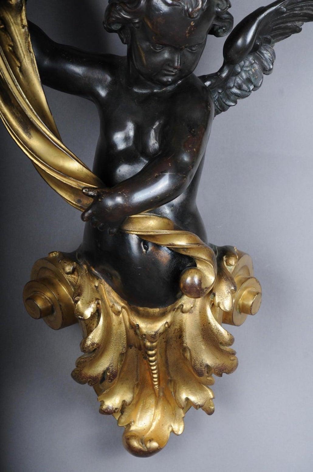 Pair of Putti Wall Appliques or Sconces, Bronze Gilded, Paris, 1870 For Sale 2