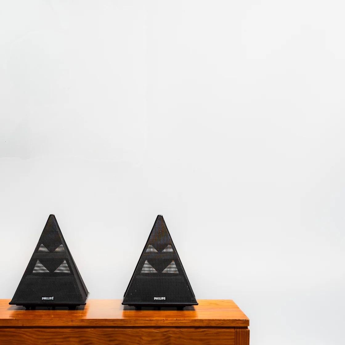 Paire d'enceintes pyramidales de PHILIPS en vente 1