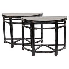 Paar schwarz lackierte Demilune Konsolentische aus der Qing Dynasty Ore Center Table