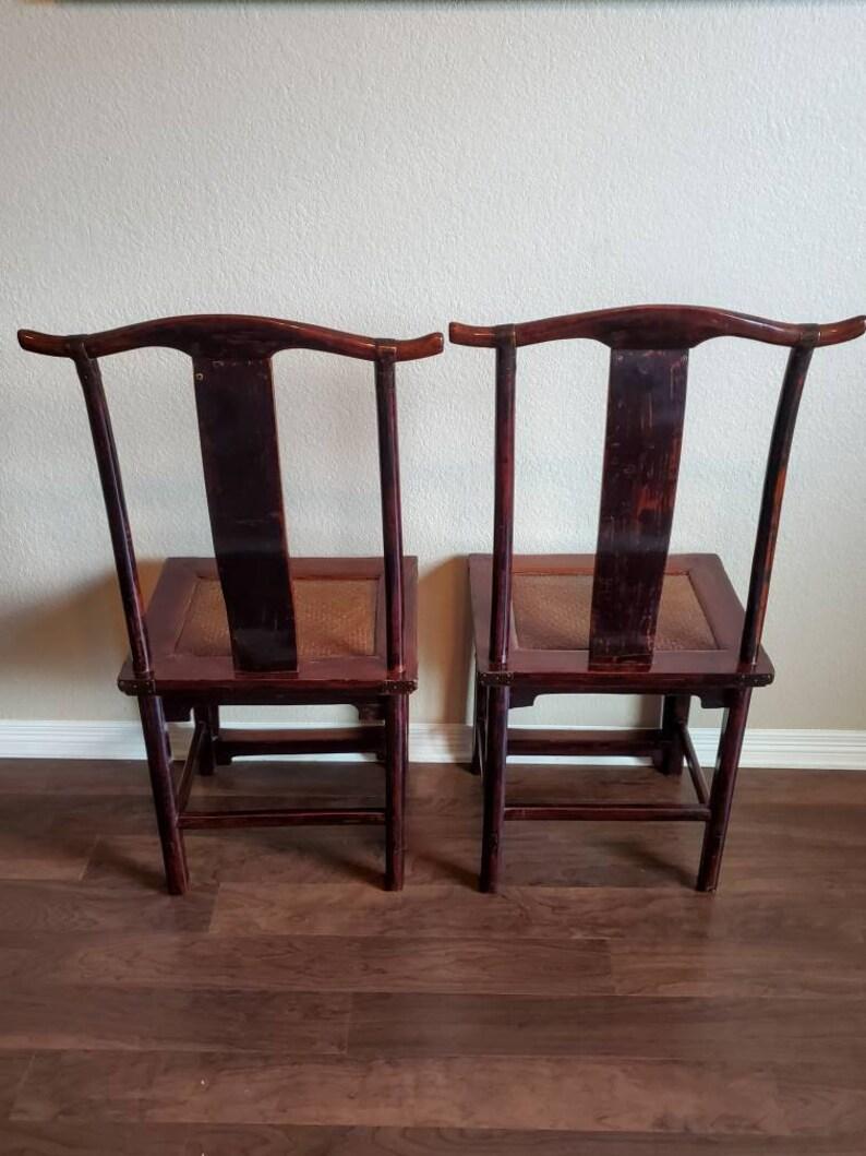 Lacquered Pair of Qing Dynasty Chinese Elmwood Hat Chairs