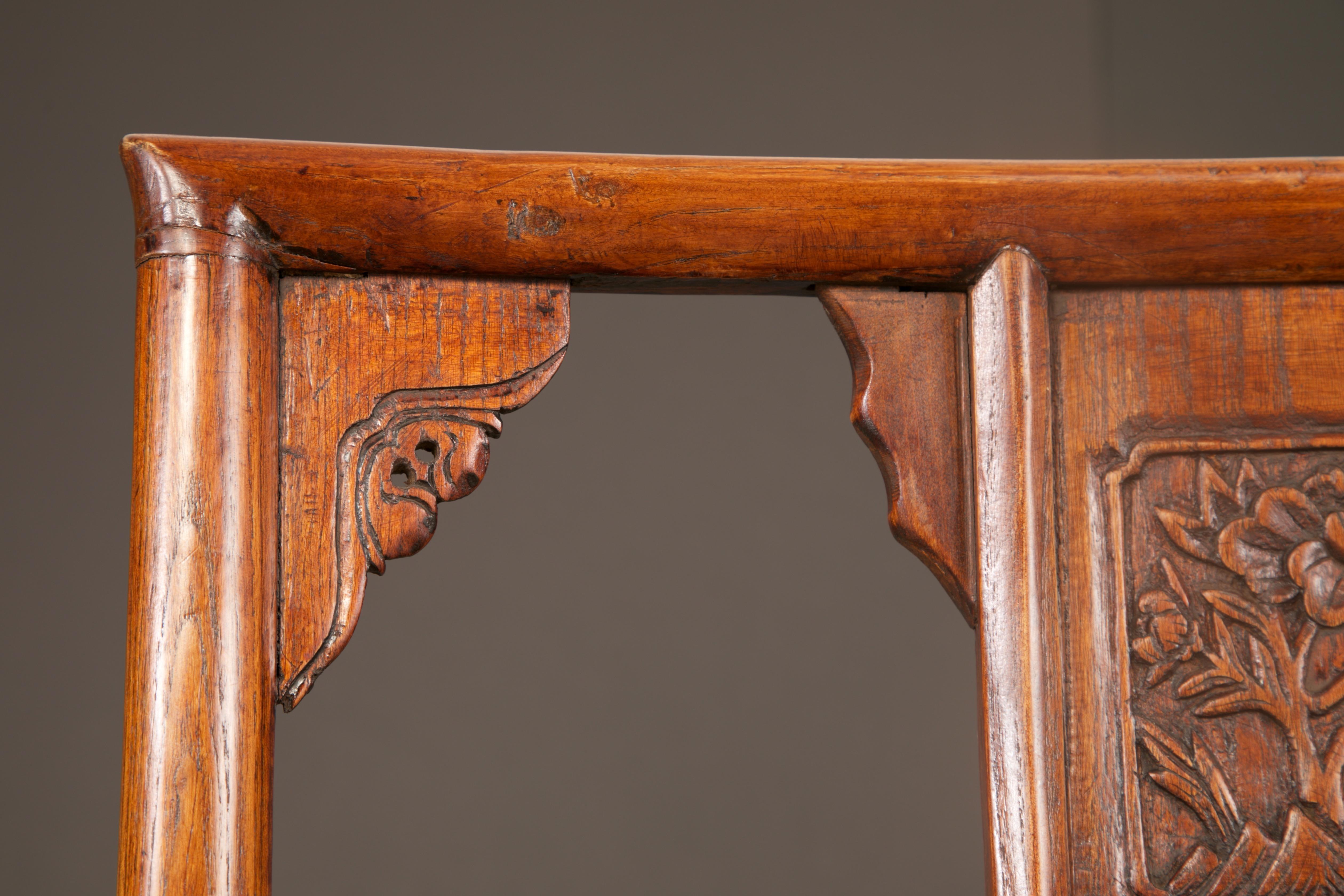 Pair of Qing Dynasty Chinese Horseshoe-Back Armchairs in Carved Elmwood For Sale 8