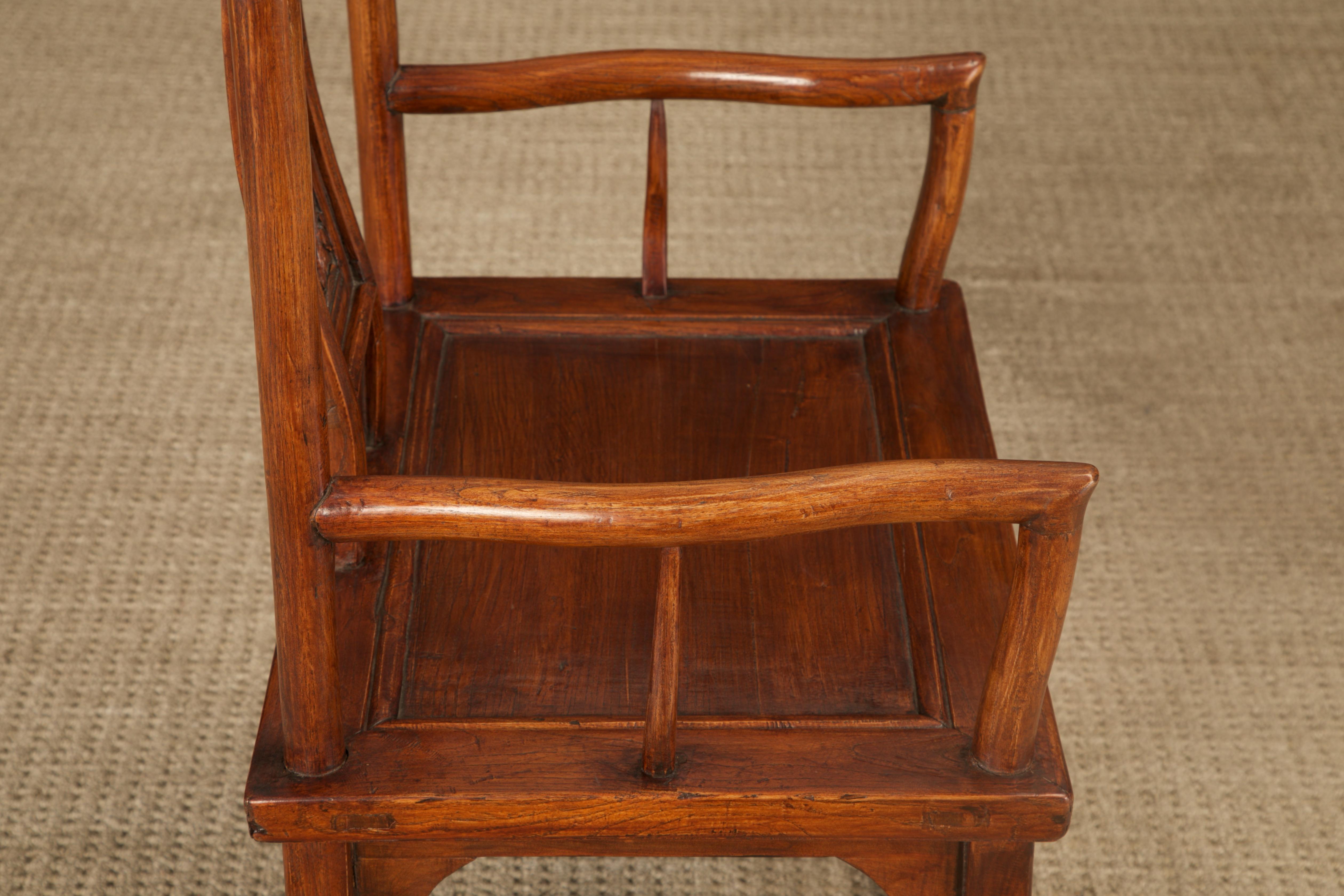 Pair of Qing Dynasty Chinese Horseshoe-Back Armchairs in Carved Elmwood For Sale 12