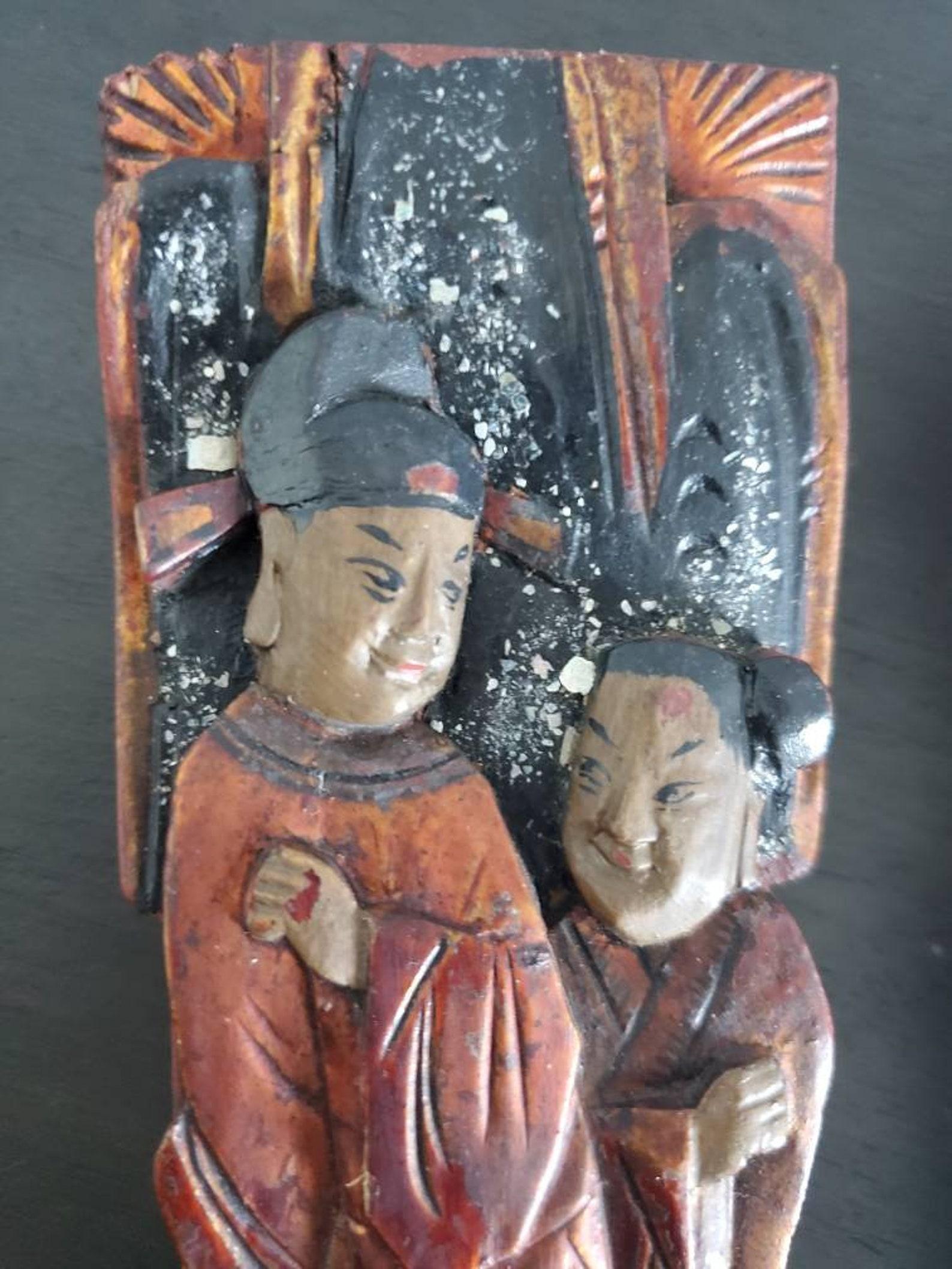 Sculpté à la main Paire d'ornements architecturaux de temple religieux chinois de la dynastie Qing en vente