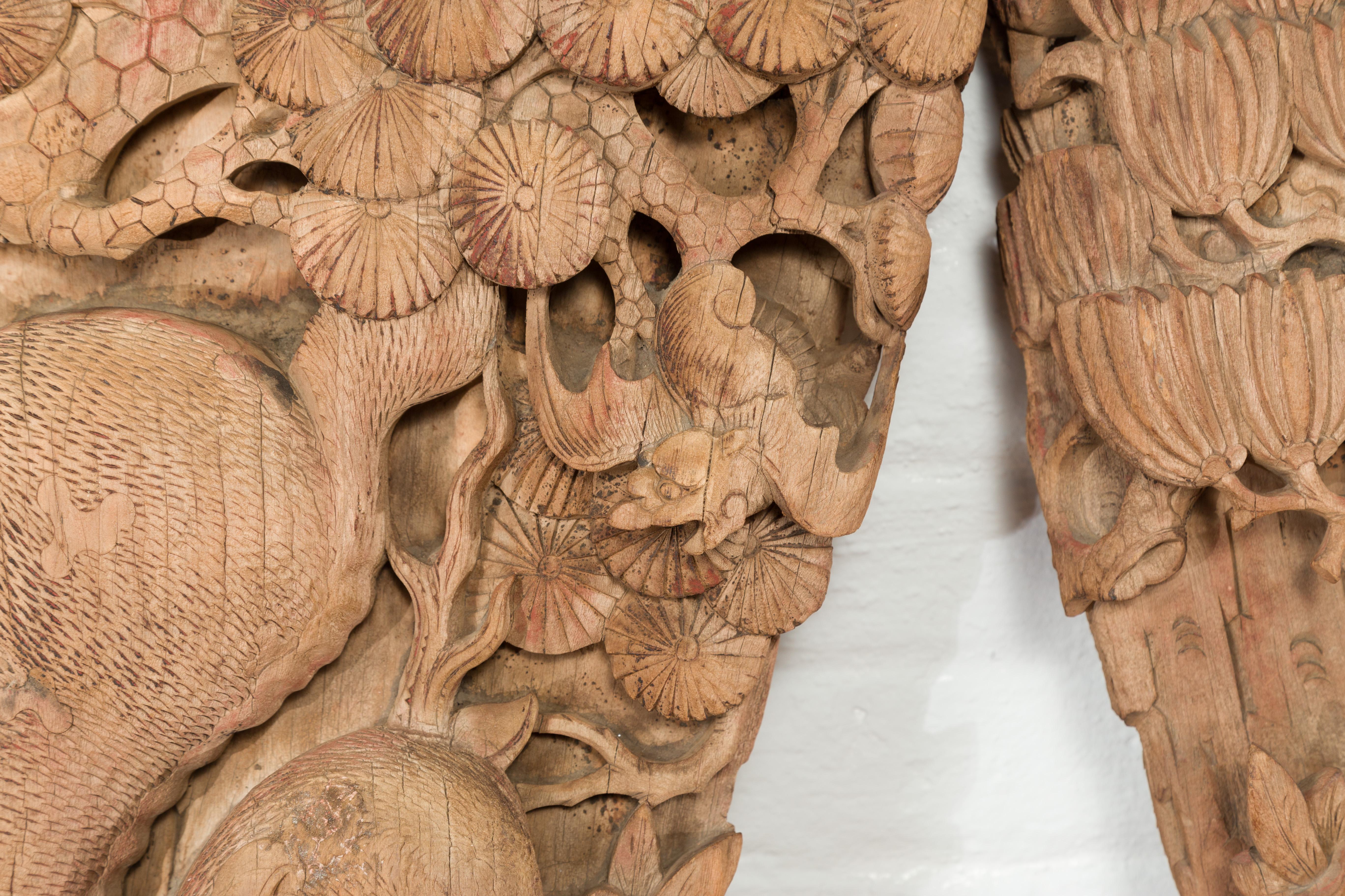 Paar handgeschnitzte Holz-Tempelkorbeln aus der Qing-Dynastie mit Hirschmotiven im Angebot 3