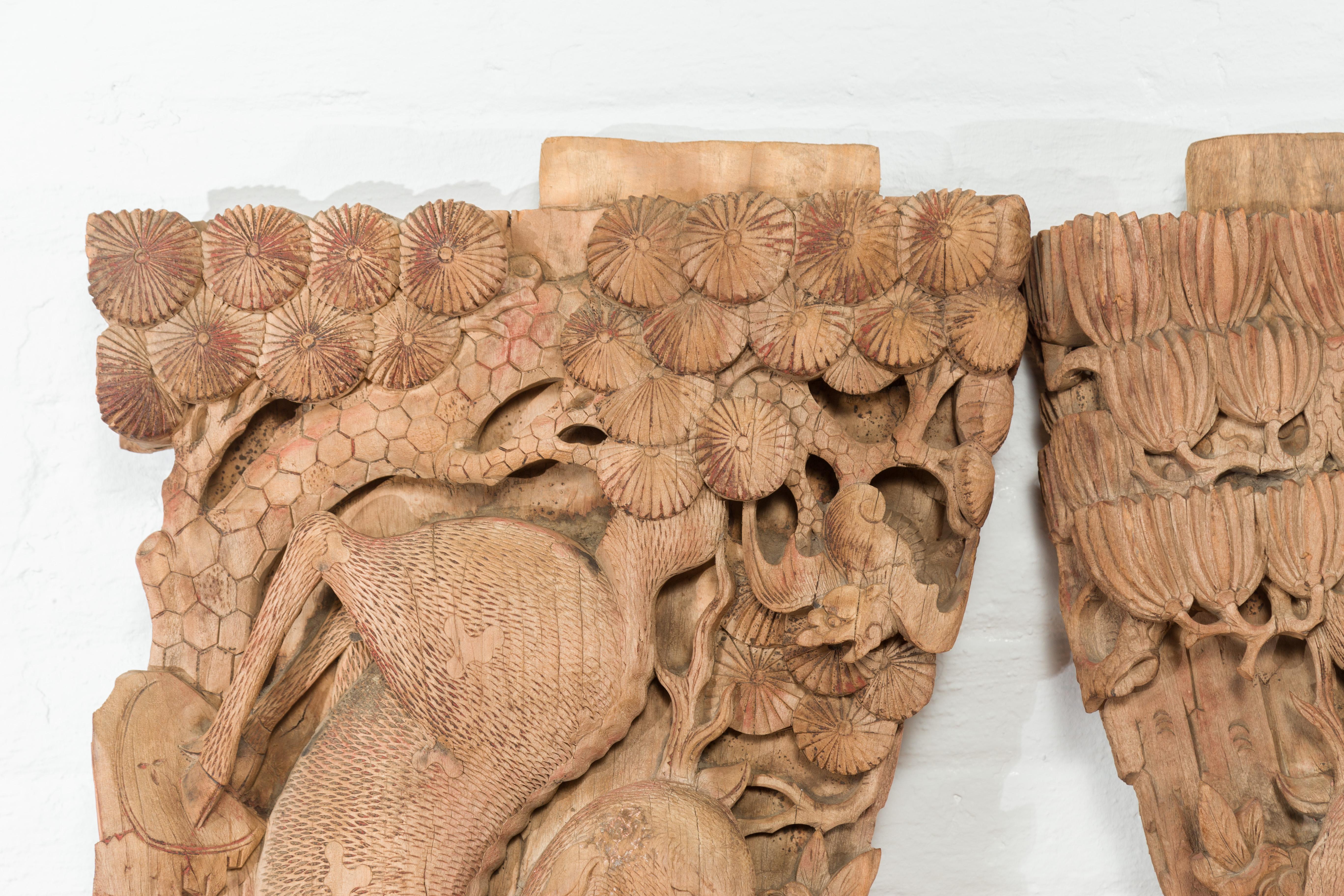 Paar handgeschnitzte Holz-Tempelkorbeln aus der Qing-Dynastie mit Hirschmotiven im Zustand „Gut“ im Angebot in Yonkers, NY