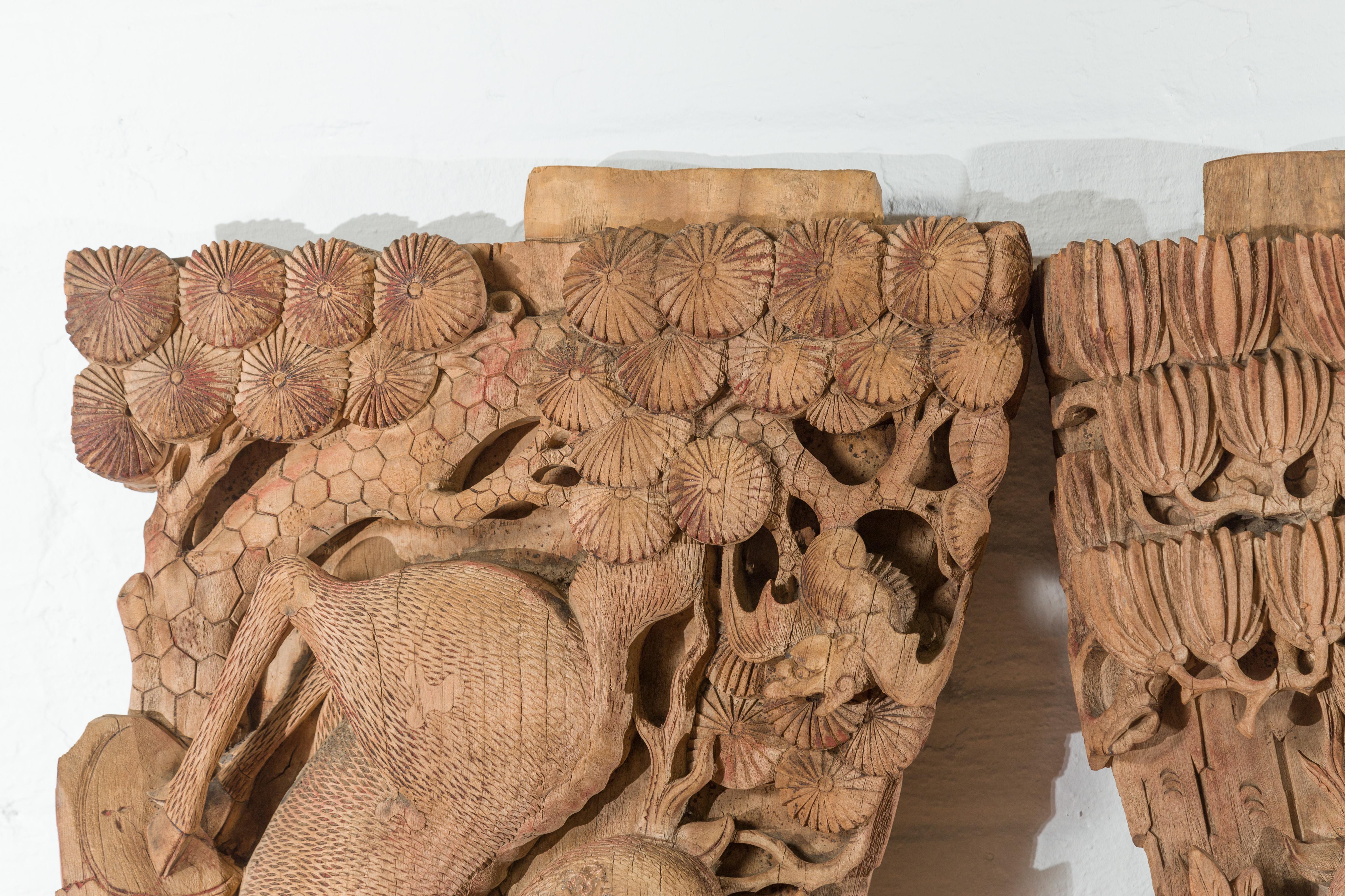 Paar handgeschnitzte Holz-Tempelkorbeln aus der Qing-Dynastie mit Hirschmotiven im Angebot 2
