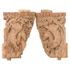 Paire de corbeaux de temple en bois sculptés à la main de la dynastie Qing avec motifs de cerfs