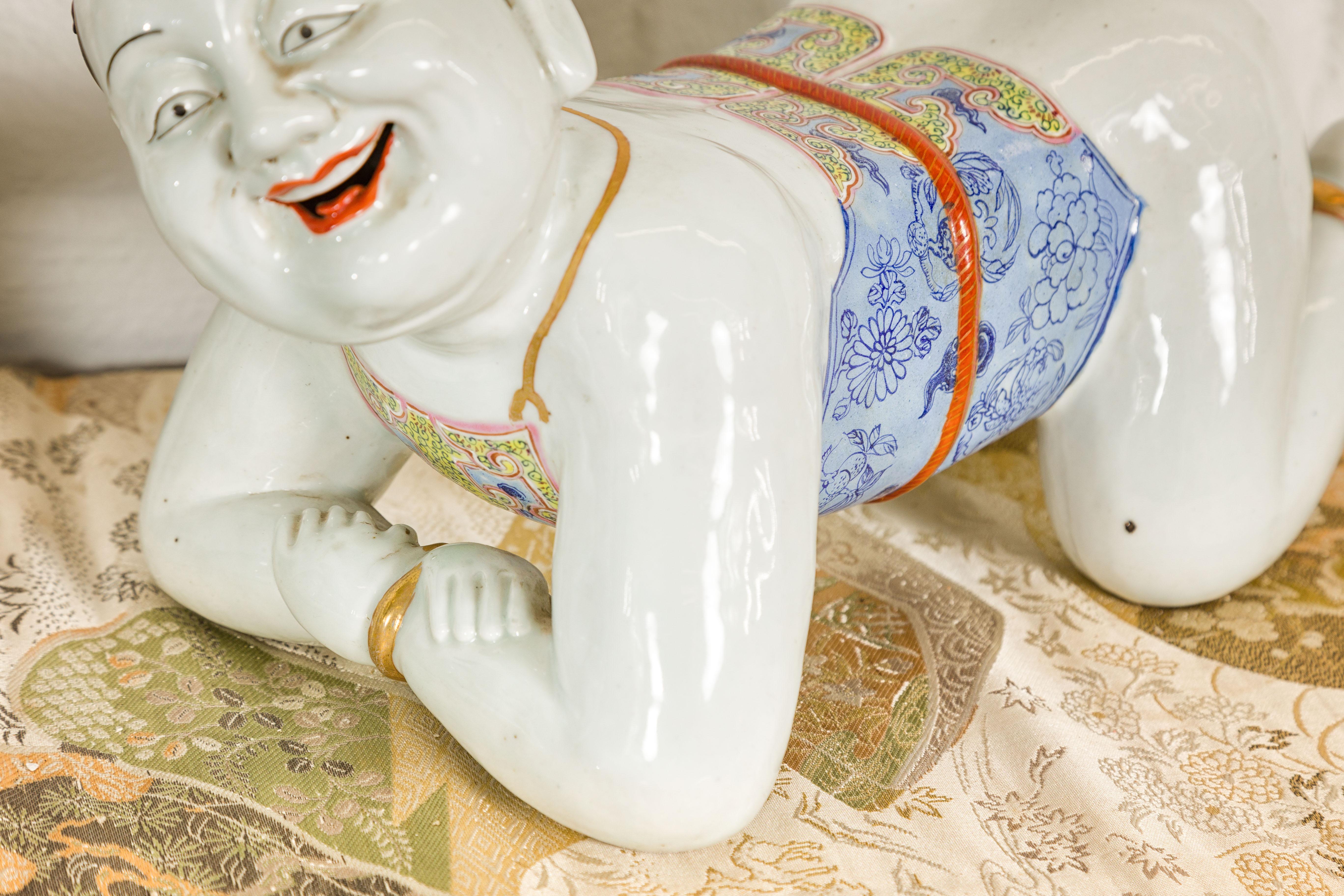 Chinese Pair of Qing Dynasty Period Porcelain Tong'zi Pillows Depicting Kneeling Boys For Sale