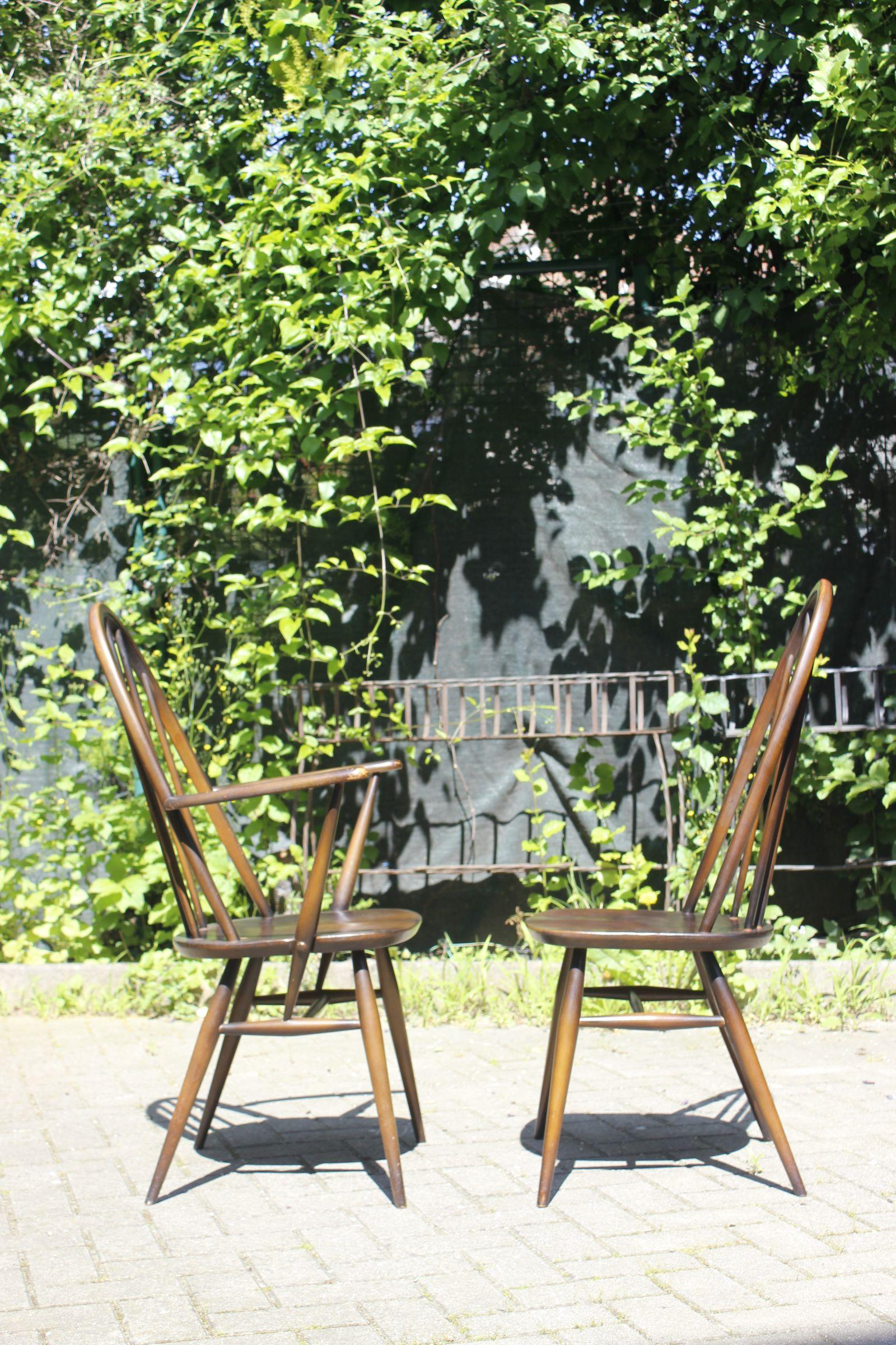 Mid-20th Century Pair of Quaker chairs by Lucian Ercolani for Ercol England, 1960s