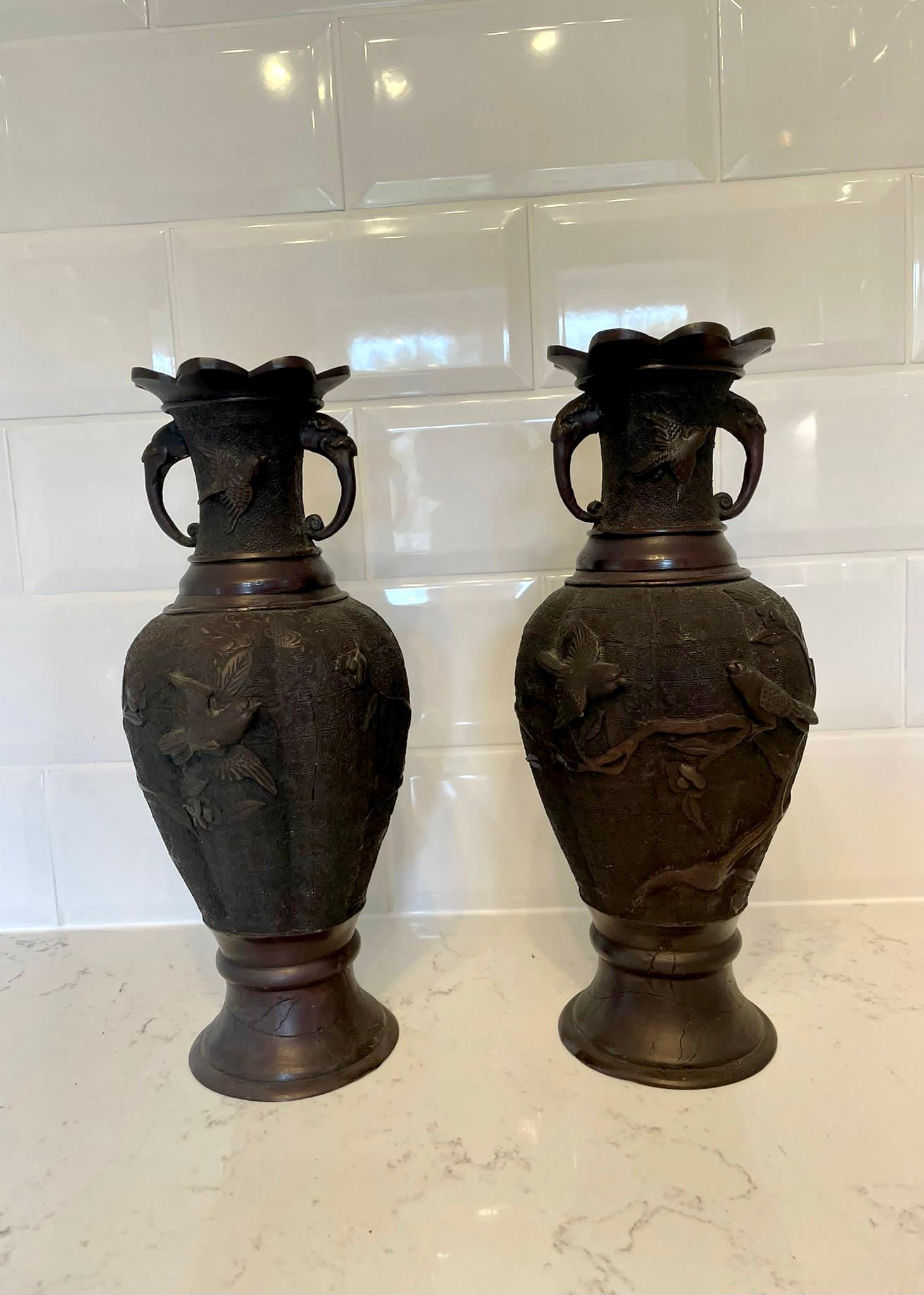 Pair of Quality Antique Japanese Bronze Vases 7