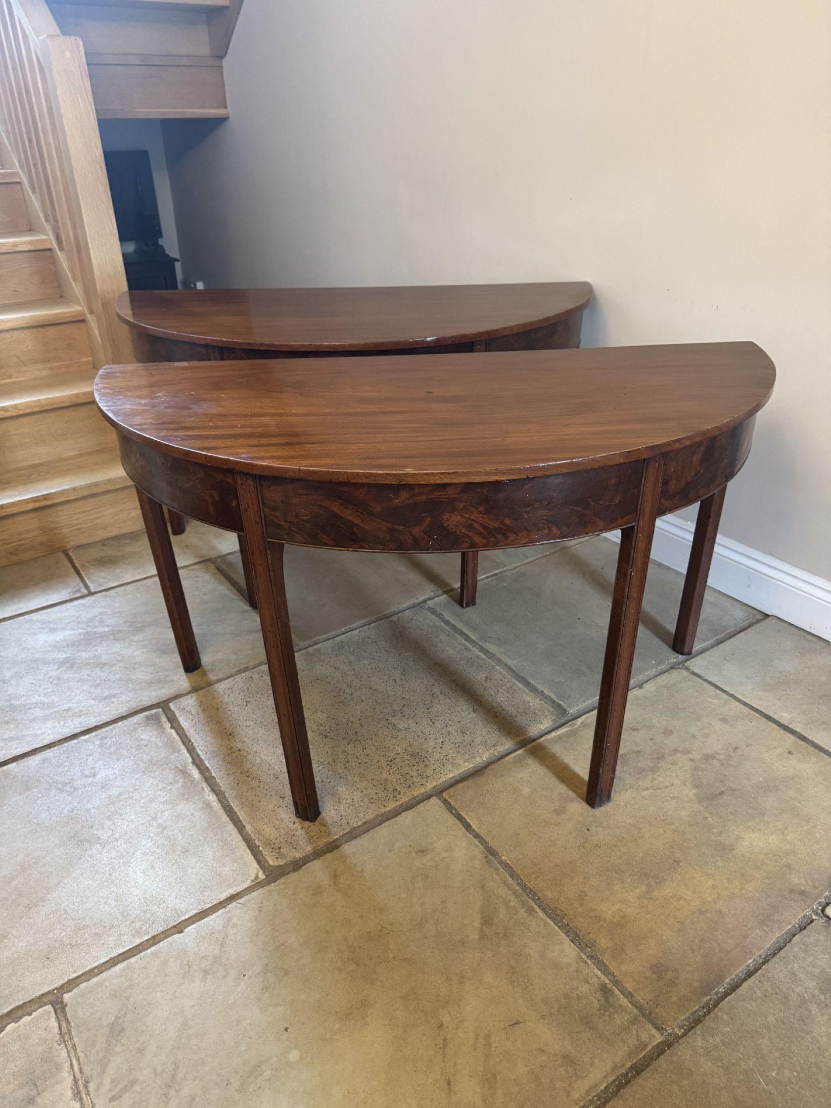 Pair of quality figured mahogany antique George III demi lune console tables For Sale 3