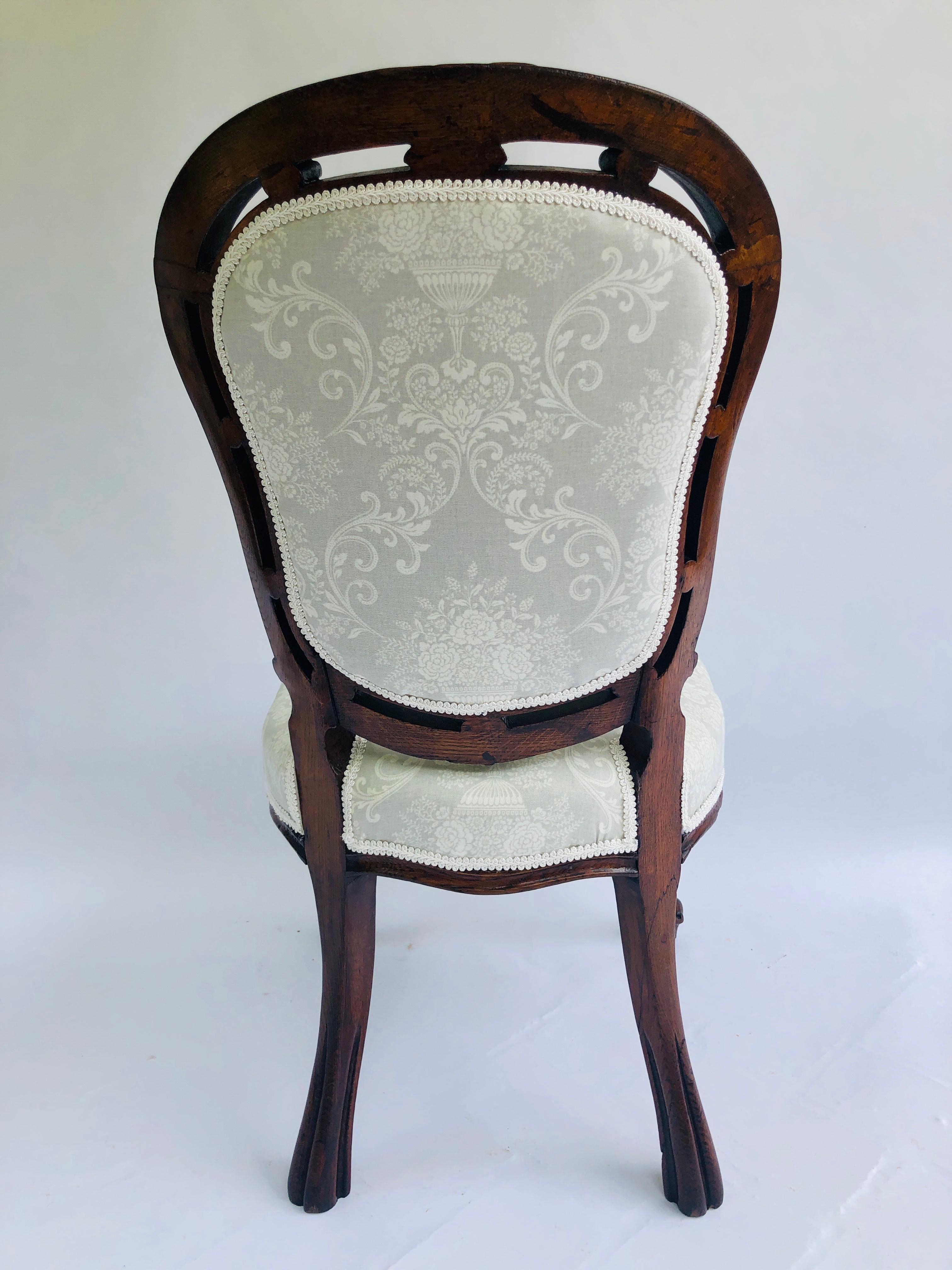 Pair of Antique Victorian Walnut Carved Side/Desk Chairs In Excellent Condition In Suffolk, GB