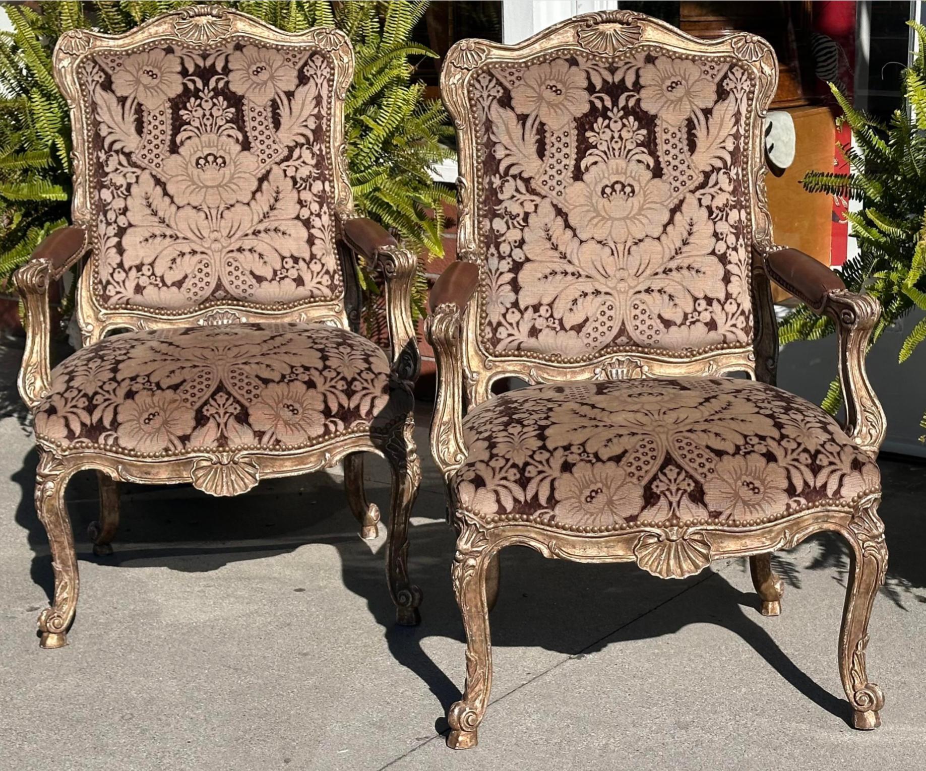 Late 20th Century Pair of Quatrain for Dessin Fournir Venetian Shell Giltwood Arm Chairs For Sale