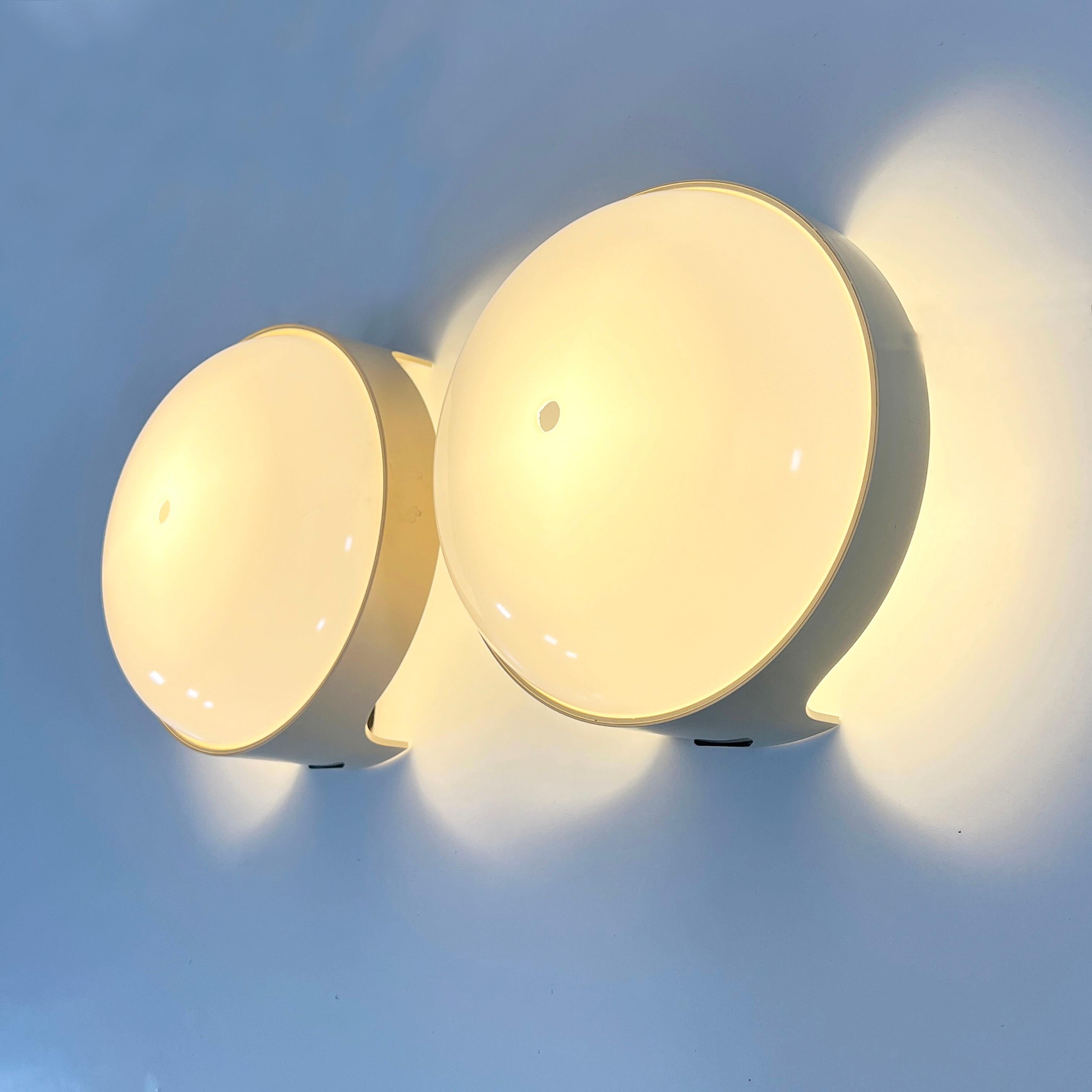 Mid-20th Century Pair of Quattro KD 4335 Wall Lamps by Joe Colombo for Kartell, 1960 For Sale