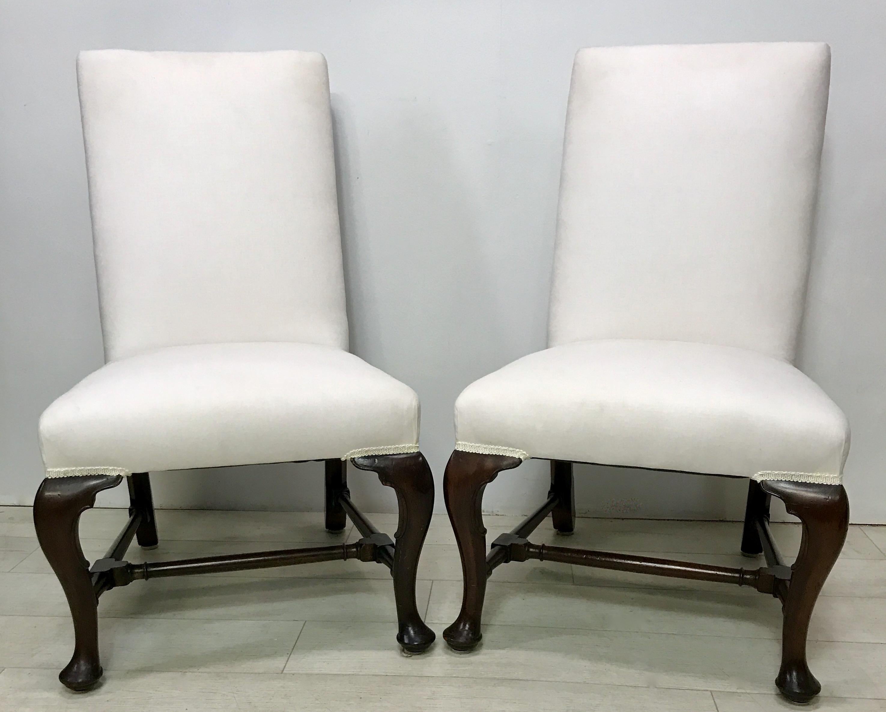A pair of beautifully hand crafted (bench-made) Queen Anne style mahogany side chairs, ready for upholstery.
These chairs are in excellent condition, sturdy and sound.
Made in the early 20th Century