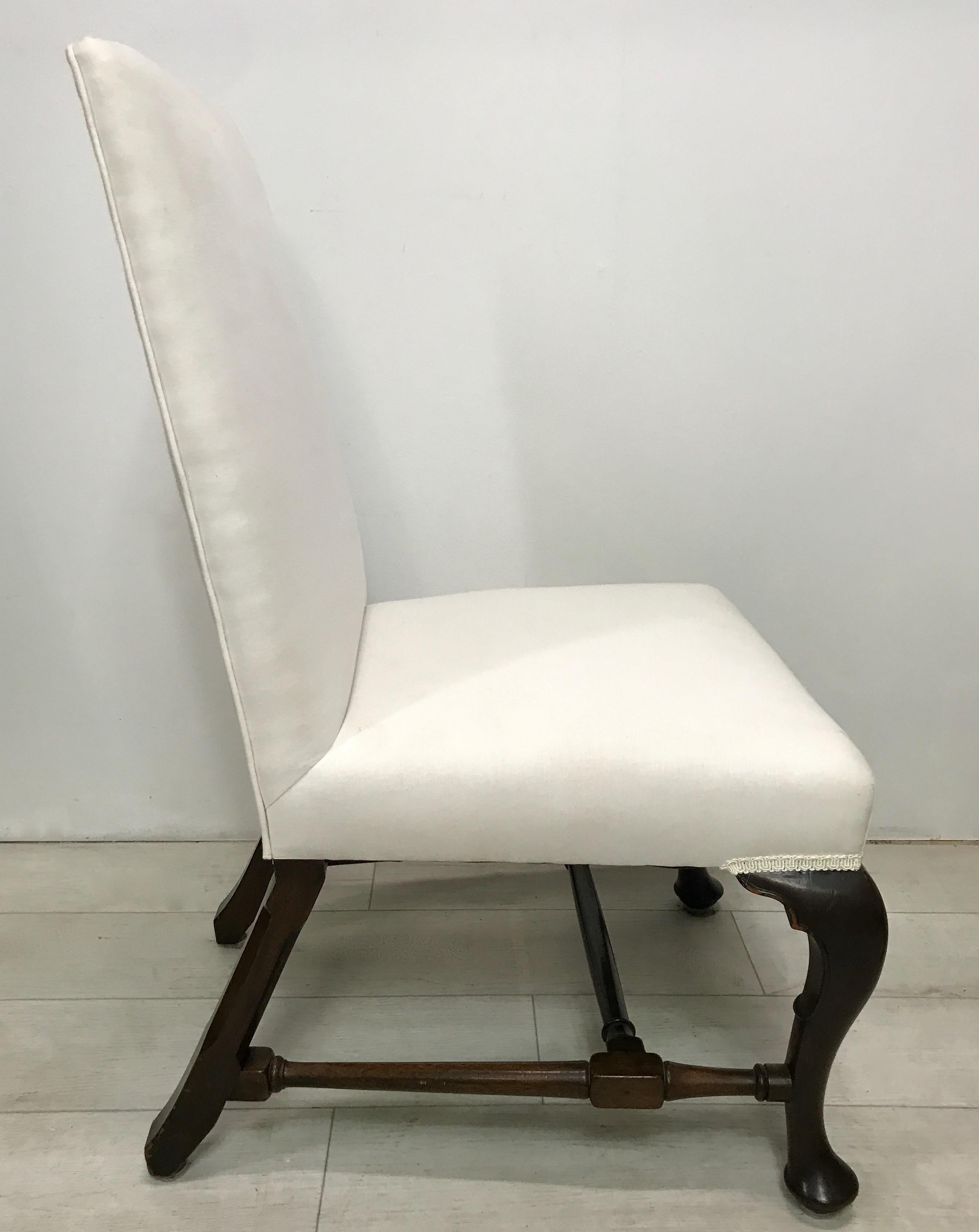 Acajou Paire de chaises d'appoint en acajou de style Queen Anne, début du 20ème siècle en vente