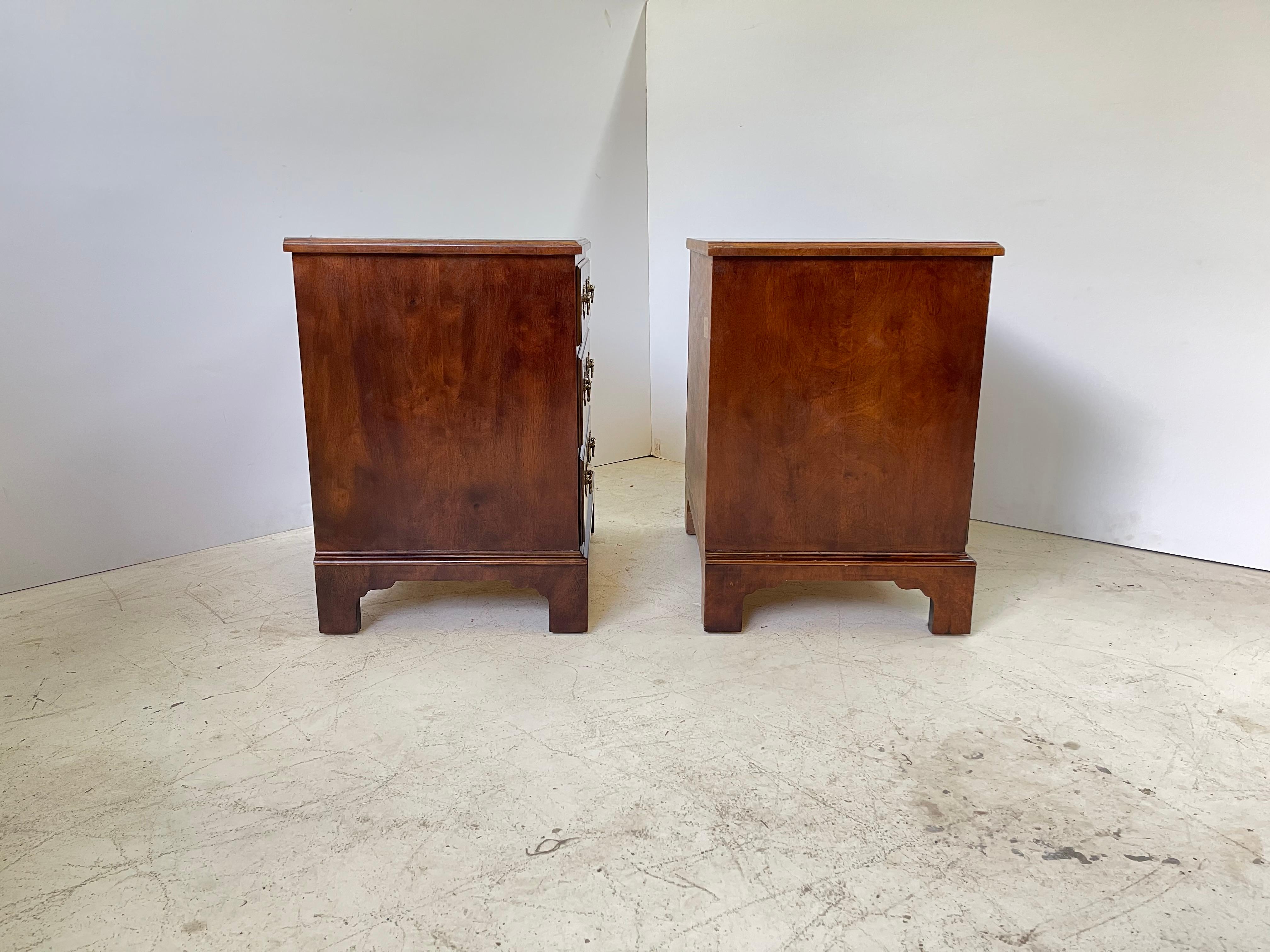 Brass Pair of Queen Anne Style Nightstands or End Tables by Henredon
