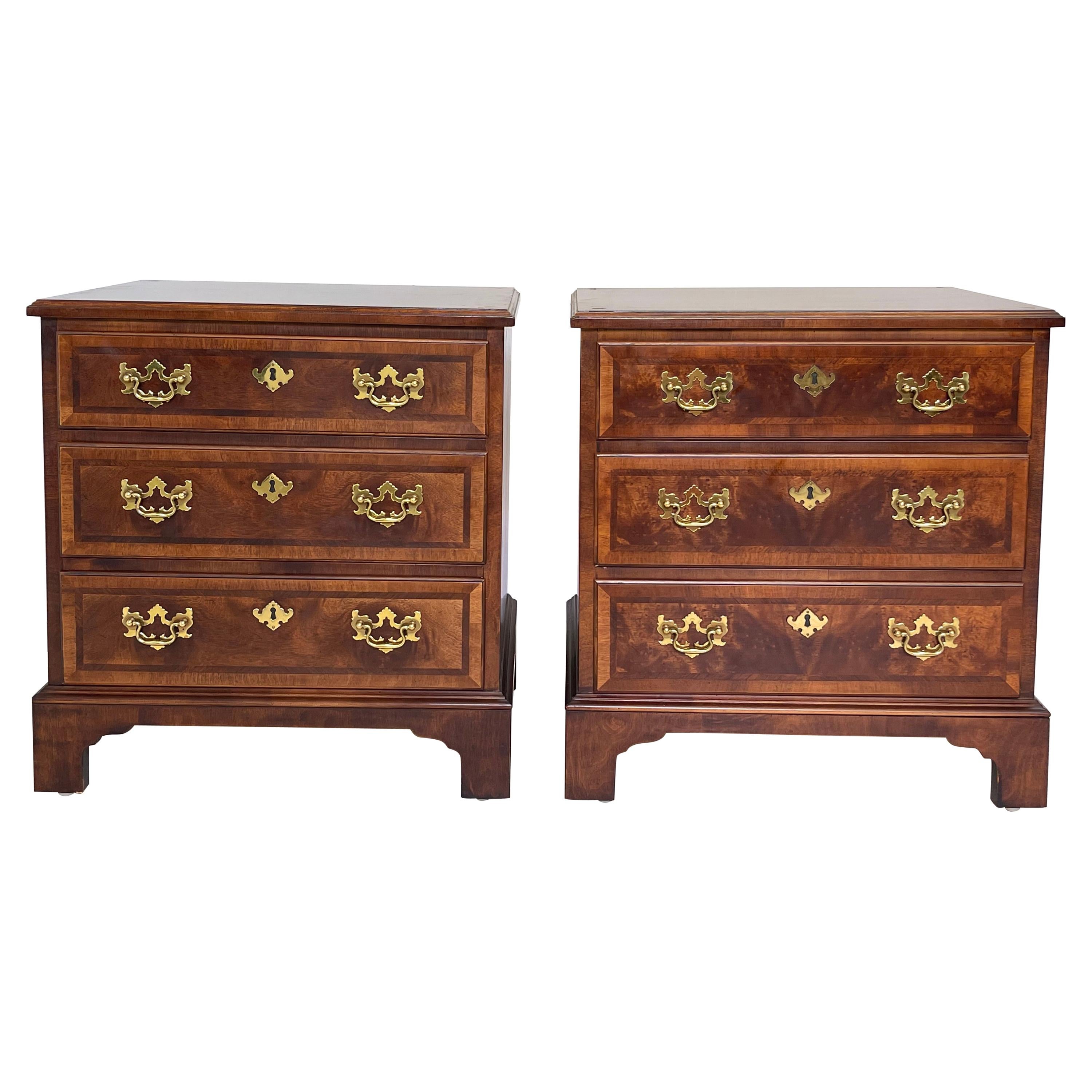 Pair of Queen Anne Style Nightstands or End Tables by Henredon