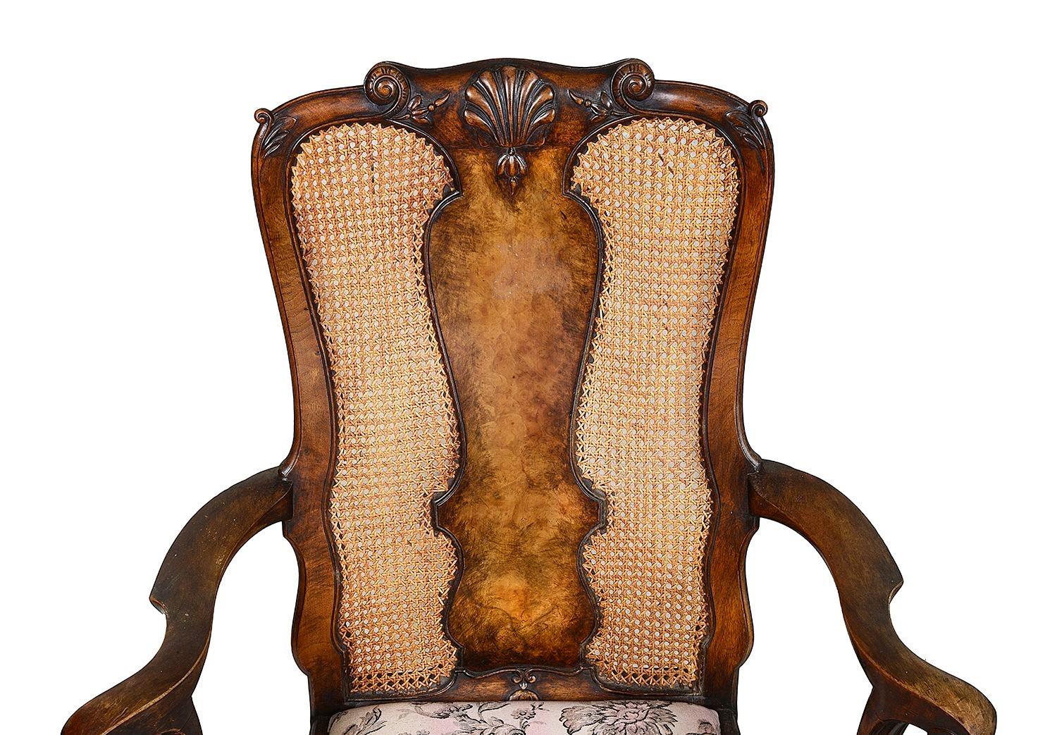 English Pair of Queen Anne style Walnut arm chairs, circa 1900 For Sale
