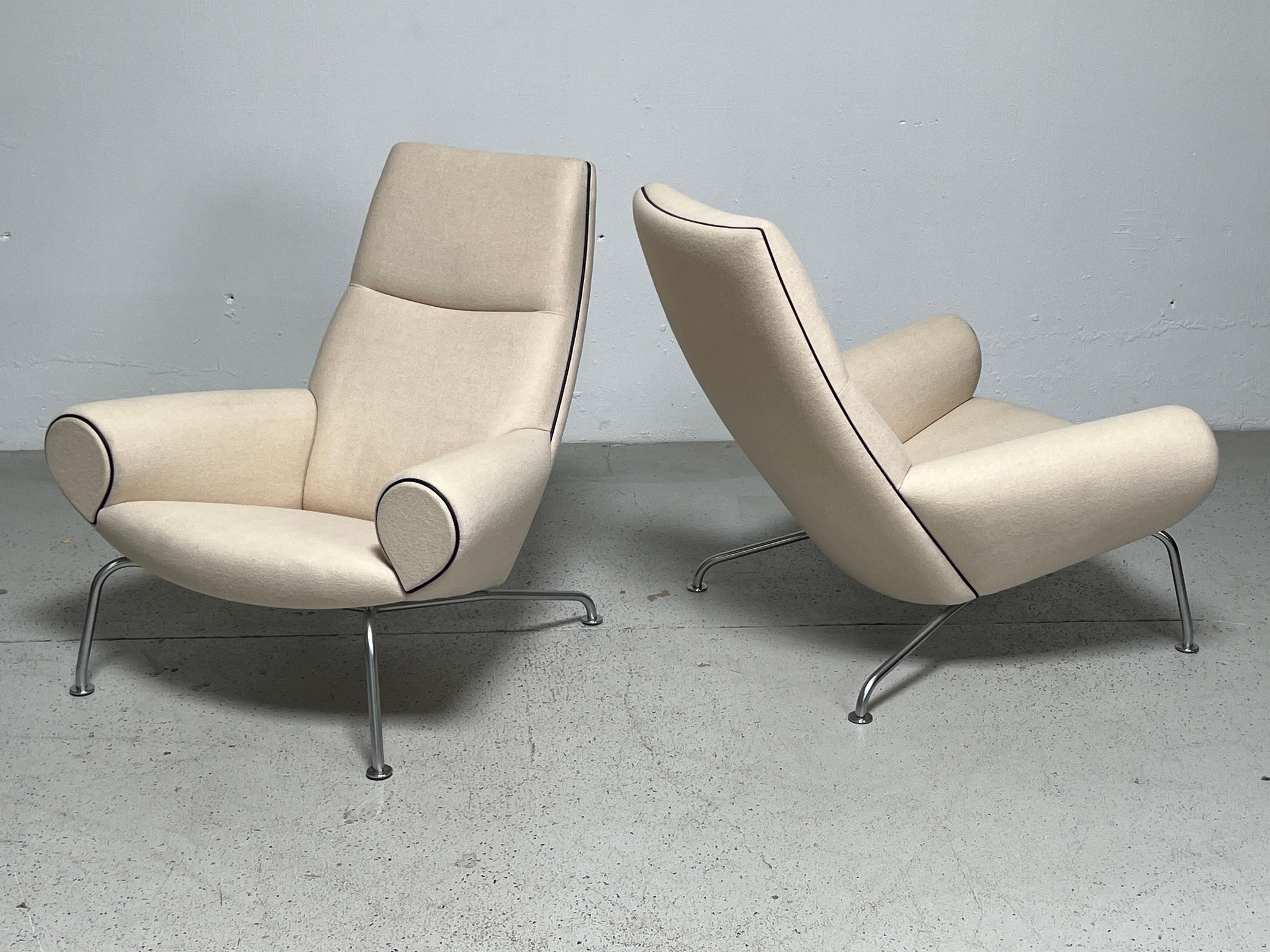 Pair of Queen Chairs by Hans Wegner for Erik Jørgensen 6