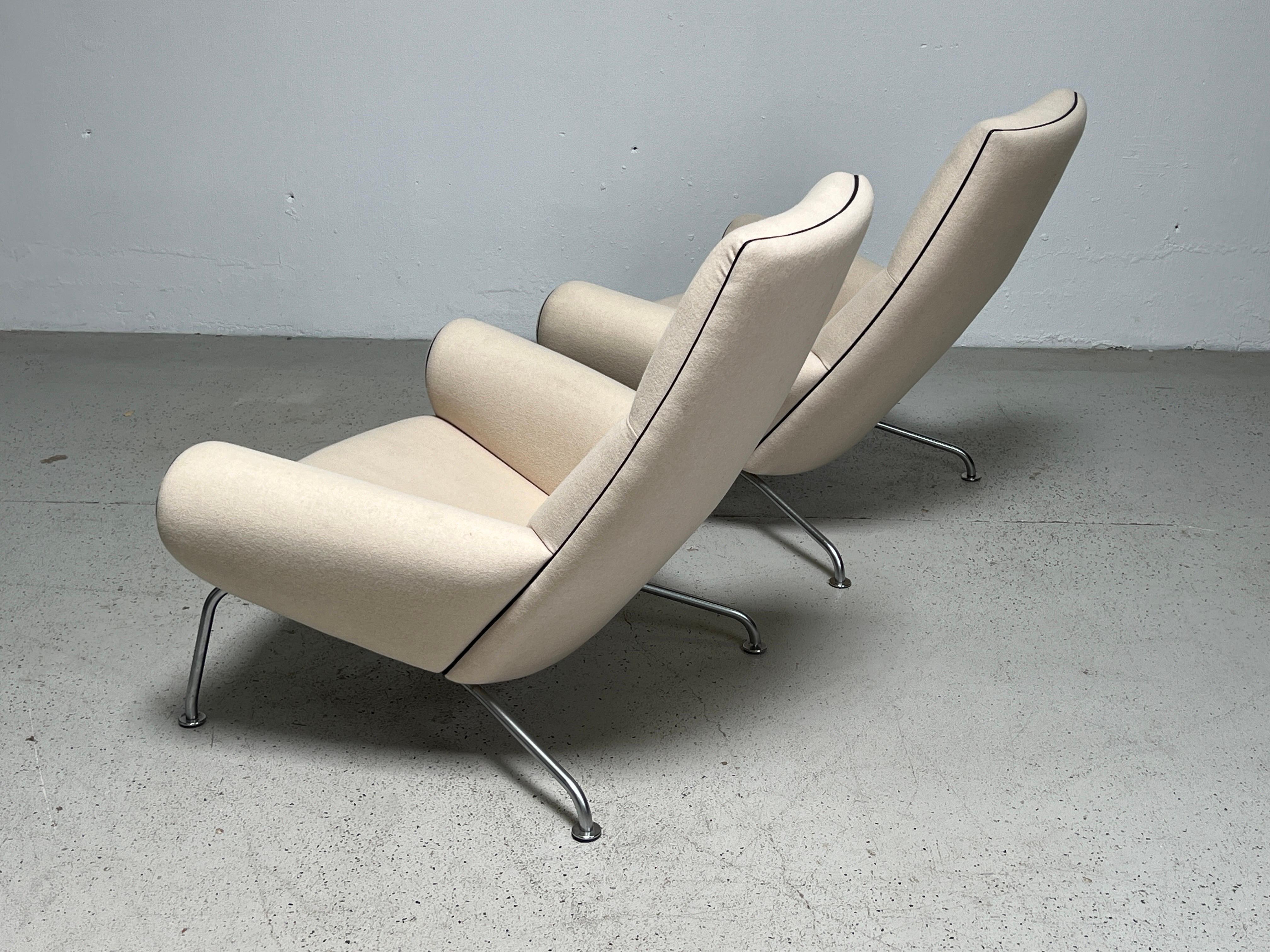 Pair of Queen Chairs by Hans Wegner for Erik Jørgensen 10