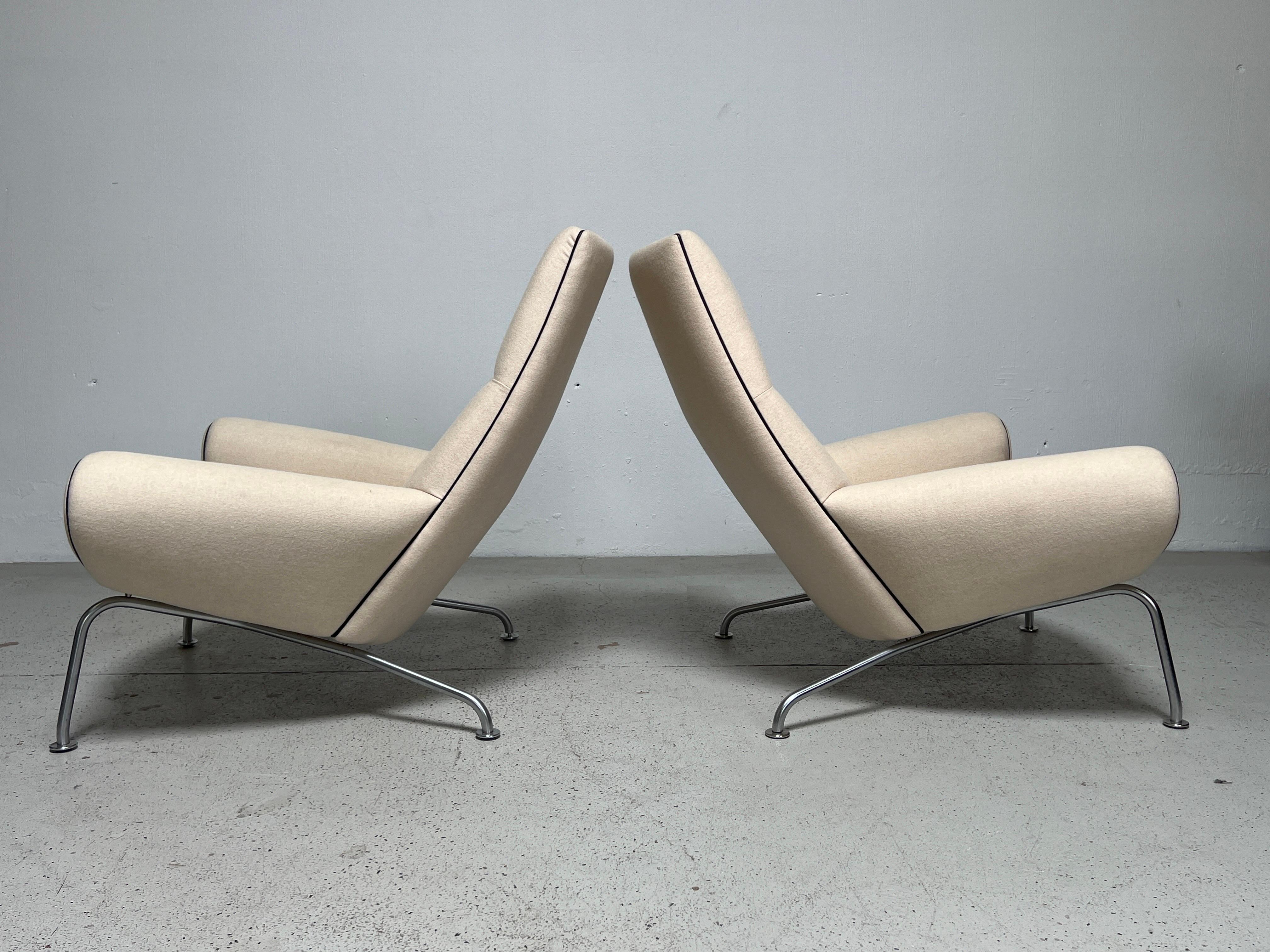 Pair of Queen Chairs by Hans Wegner for Erik Jørgensen 4