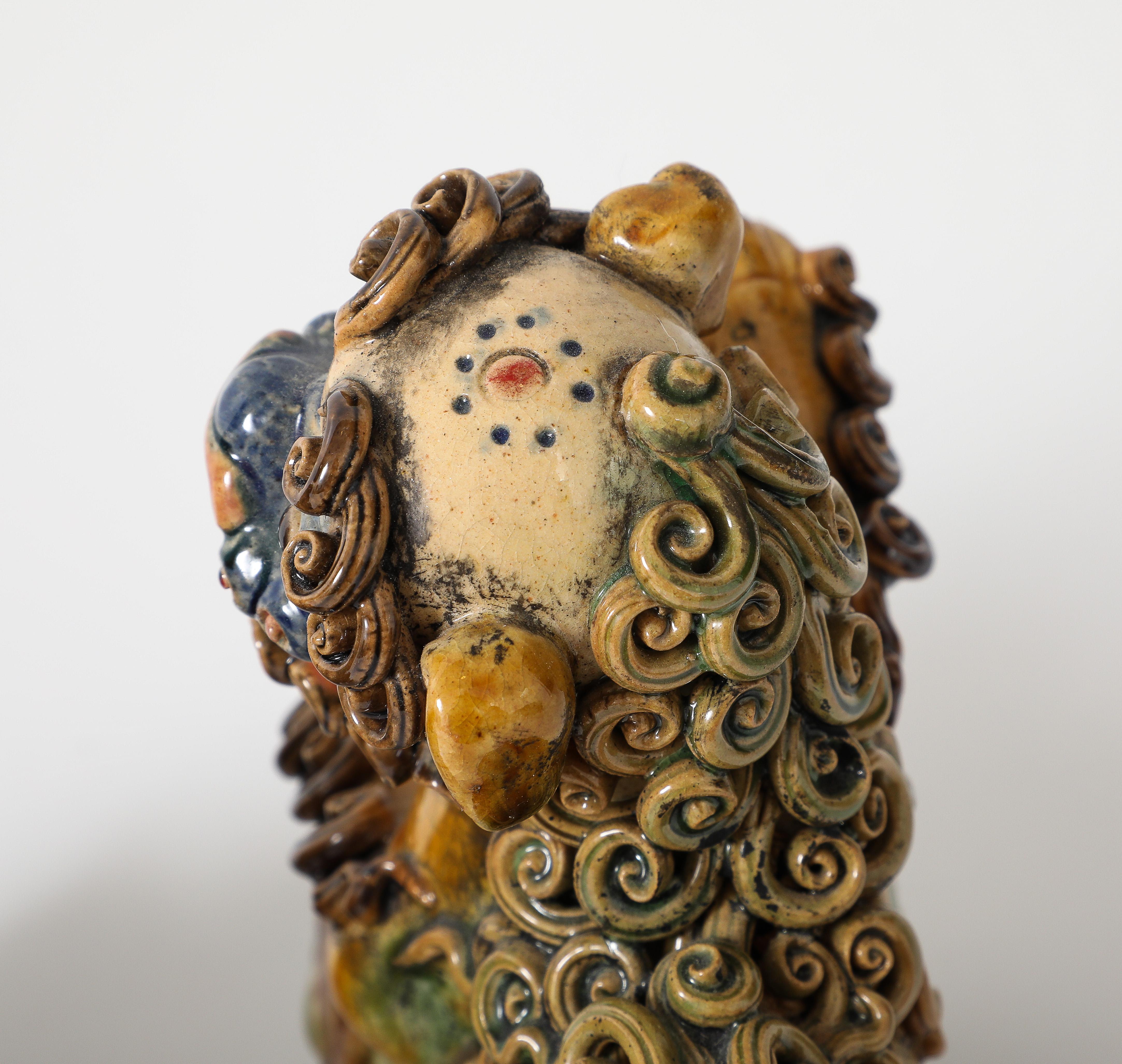 Ceramica Coppia di leoni cane da caccia della dinastia Qing, Cina, 1950 circa in vendita