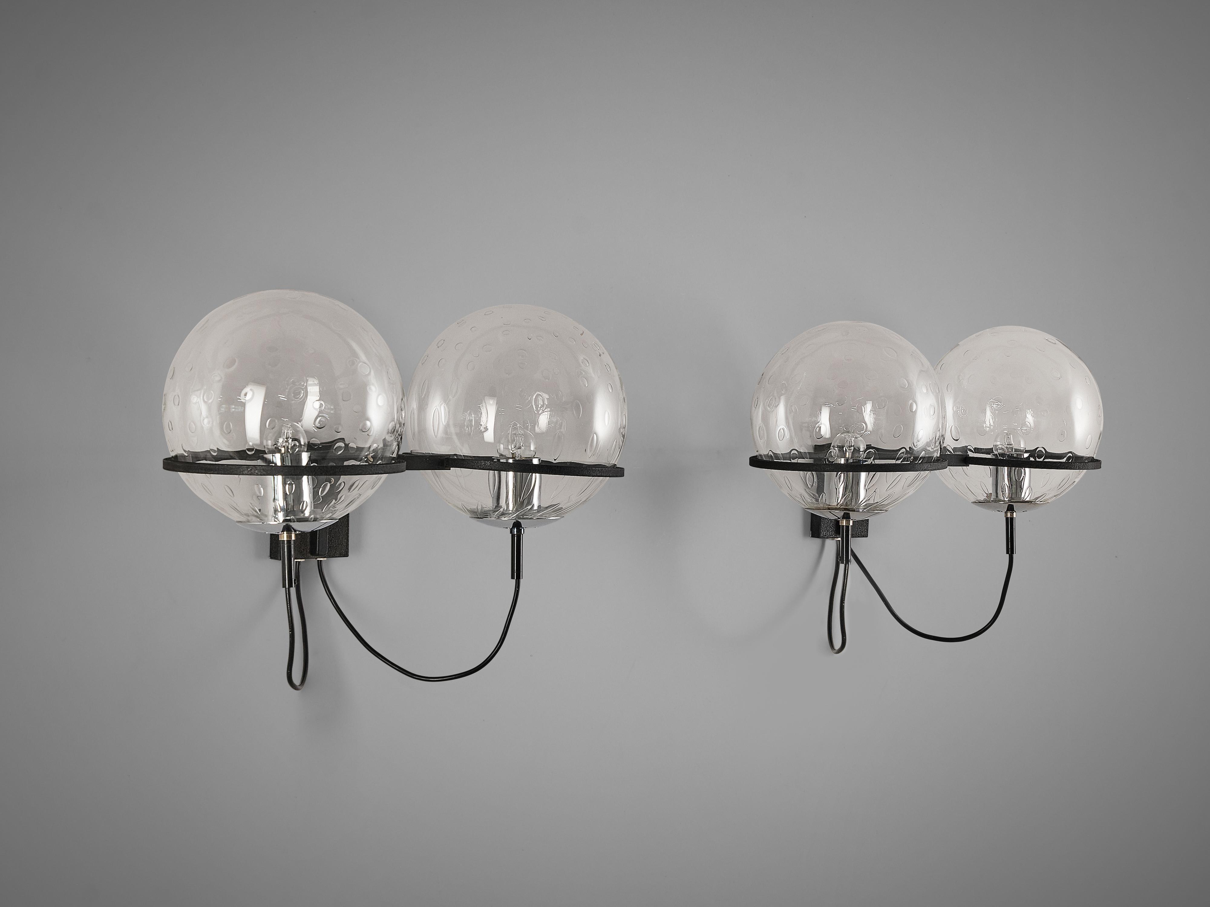 RAAK Pair of Wall Lights in Chrome and Structured Glass In Good Condition For Sale In Waalwijk, NL