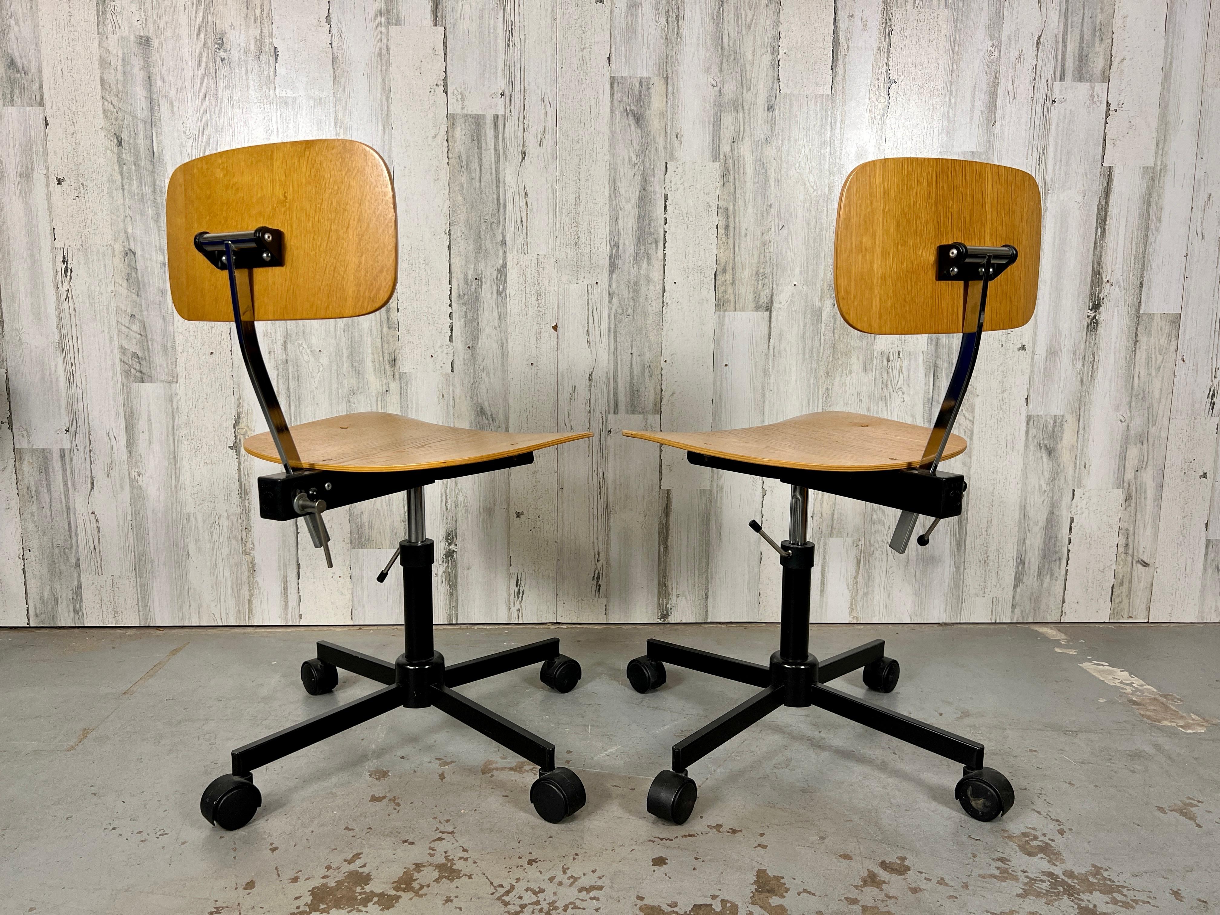 Pair of Rabami Danish Teak Kevi Desk Chairs For Sale 6