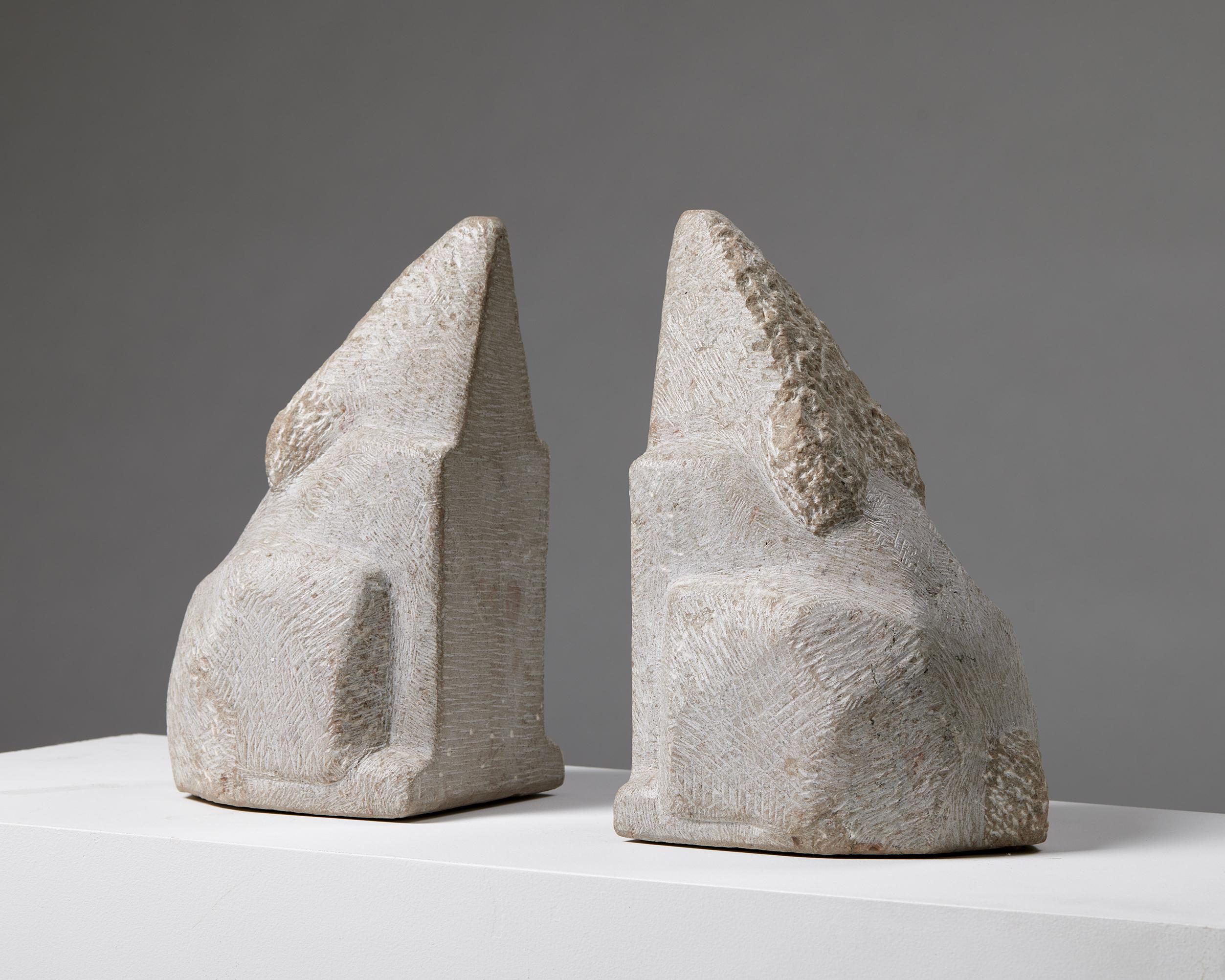 Mid-Century Modern Paire de sculptures de lapins conçues par Hanna W, Suède, 1983 en vente