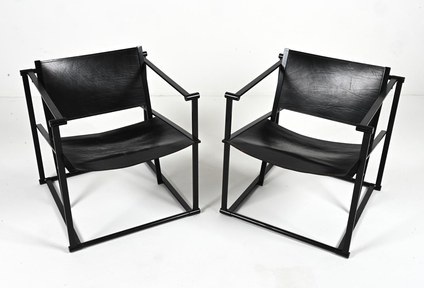 Le minimalisme néerlandais a trouvé un champion durable dans la chaise longue FM62 de Radboud Van Beekum pour Pastoe. Conçue avec une précision géométrique, cette chaise présente une silhouette cubique ouverte intemporelle qui embrasse le drame de