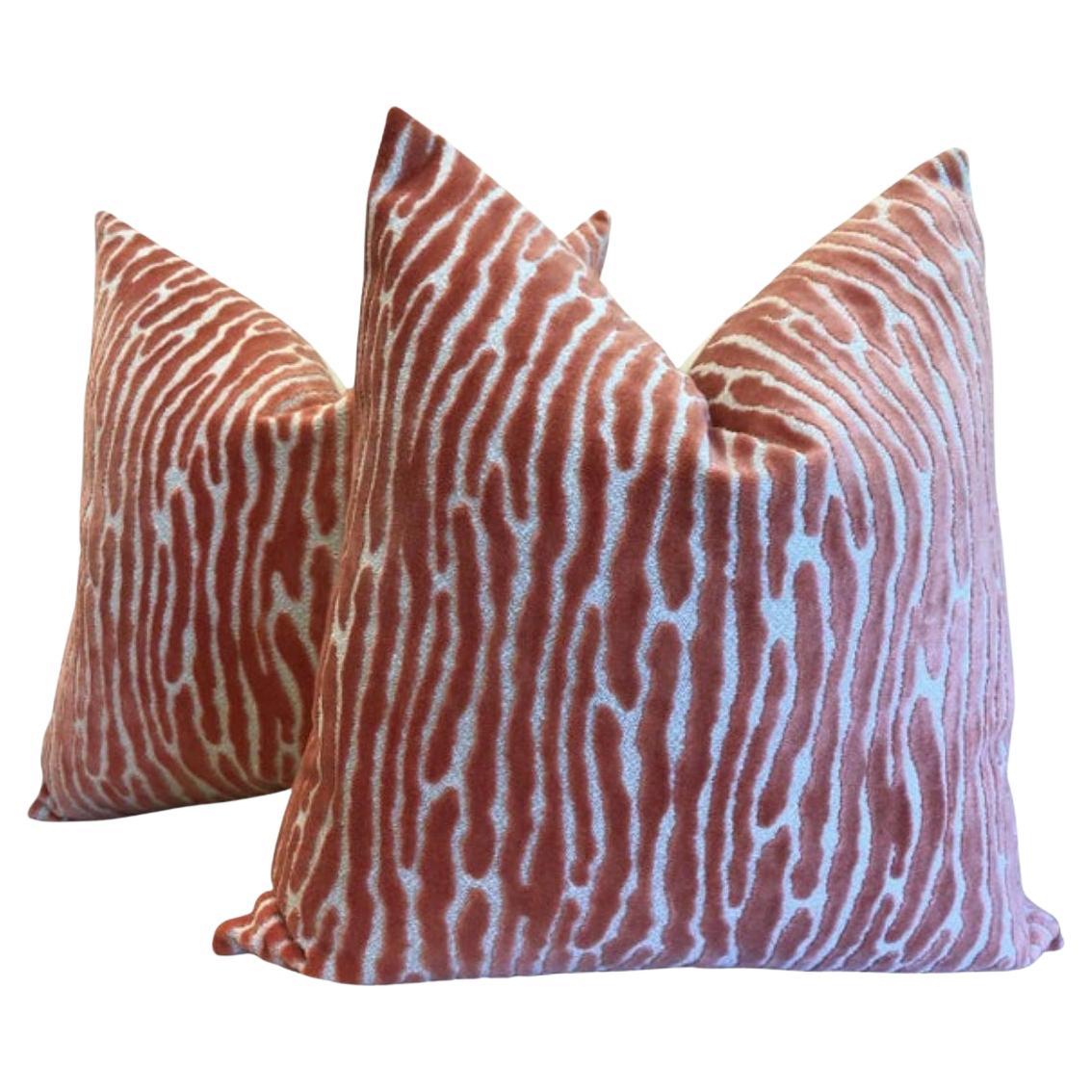 Coppia di cuscini "Bedford Melon" in velluto corallo rialzato