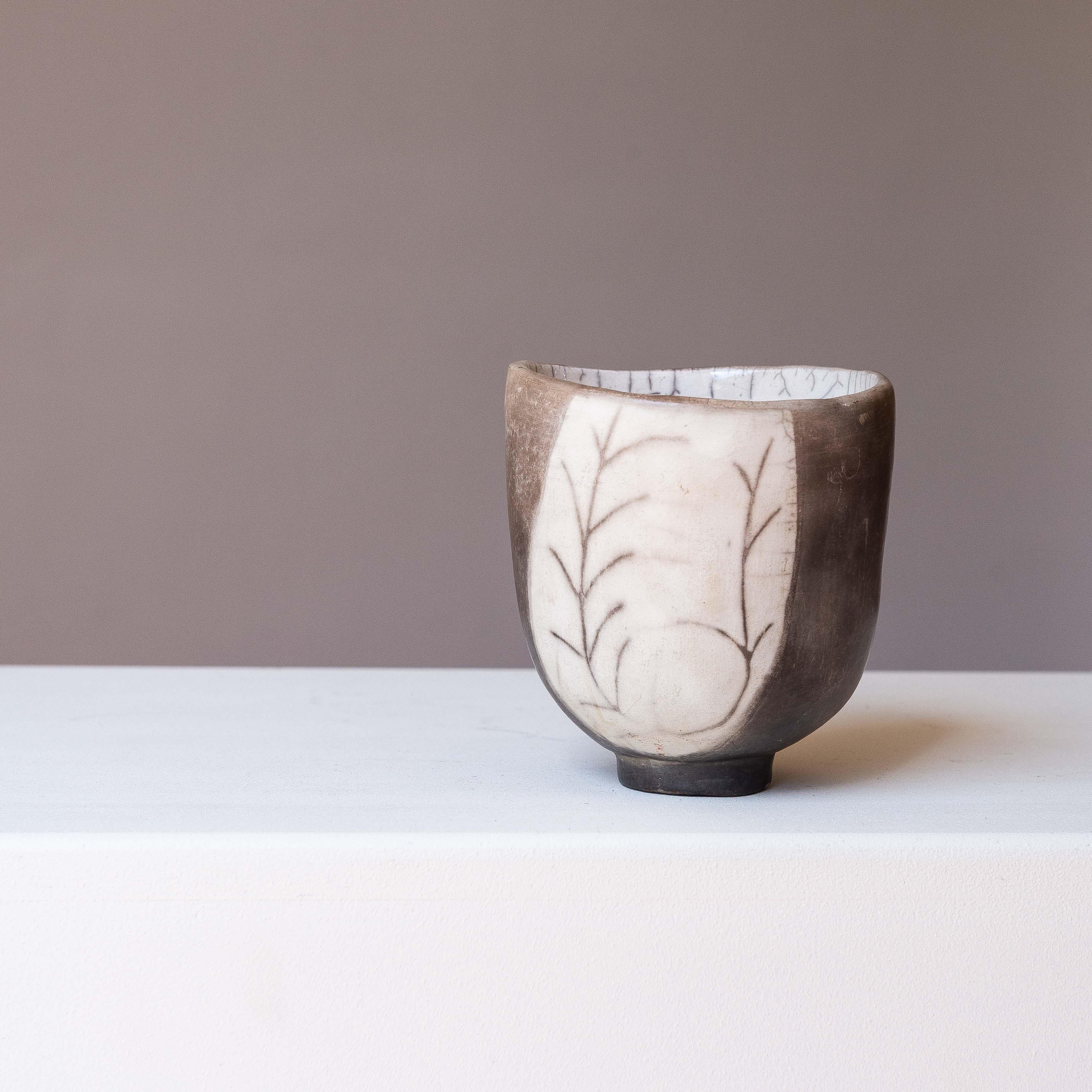 Pair of Raku Ceramic Bowls or Dishes – French Artisan Handcraft, 1970s For Sale 5