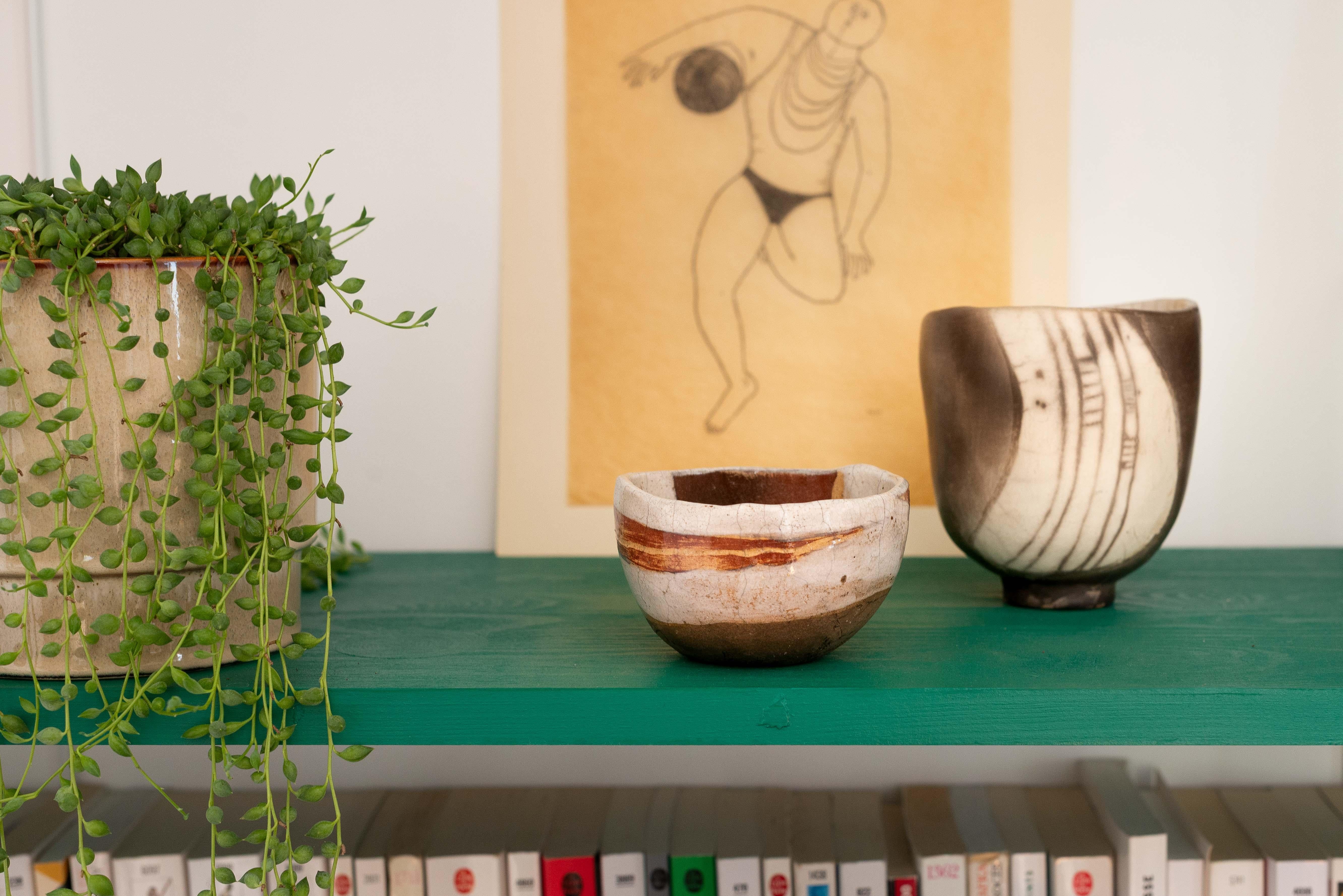 Pair of Raku Ceramic Bowls or Dishes – French Artisan Handcraft, 1970s For Sale 12