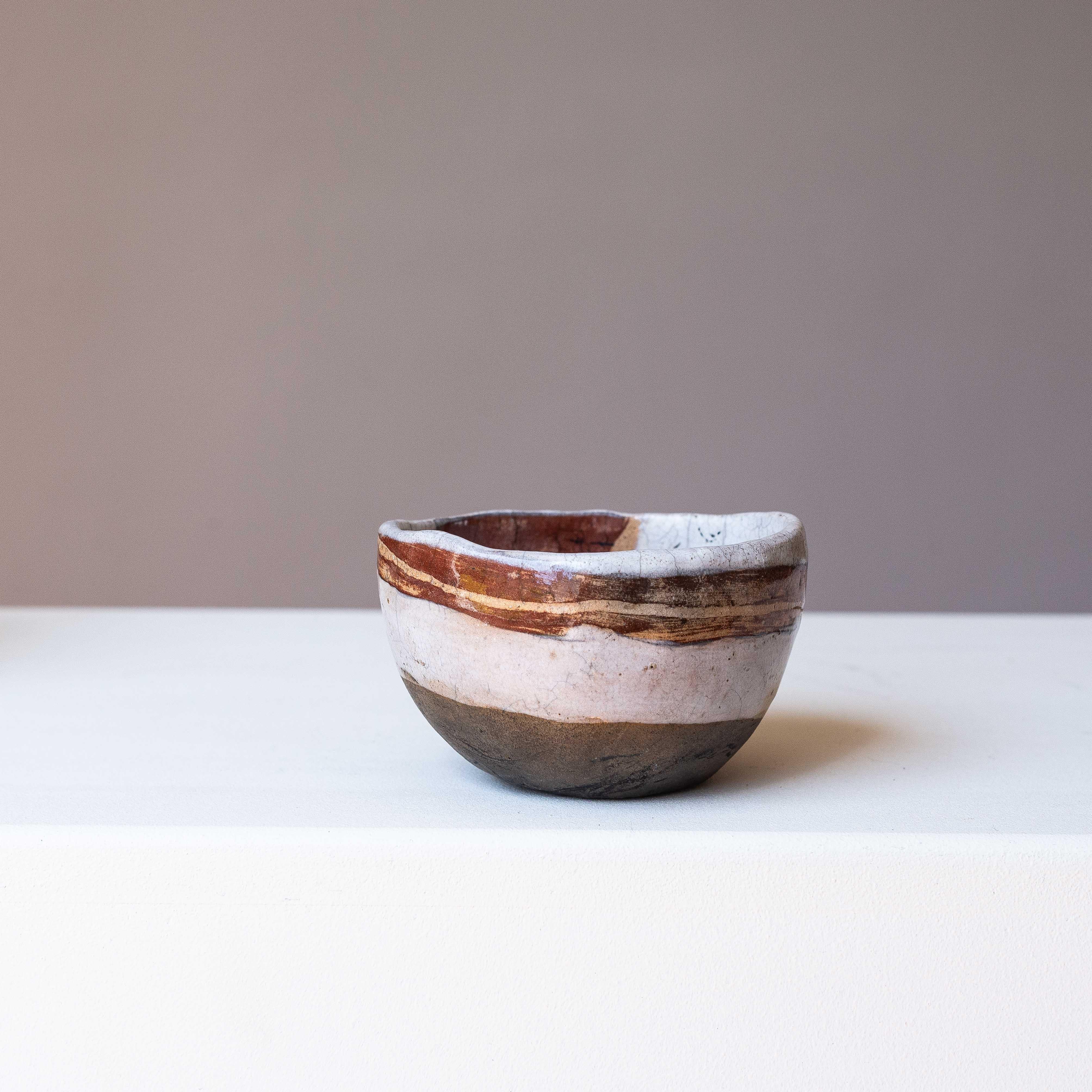Pair of Raku Ceramic Bowls or Dishes – French Artisan Handcraft, 1970s In Good Condition For Sale In ROUEN, Normandie