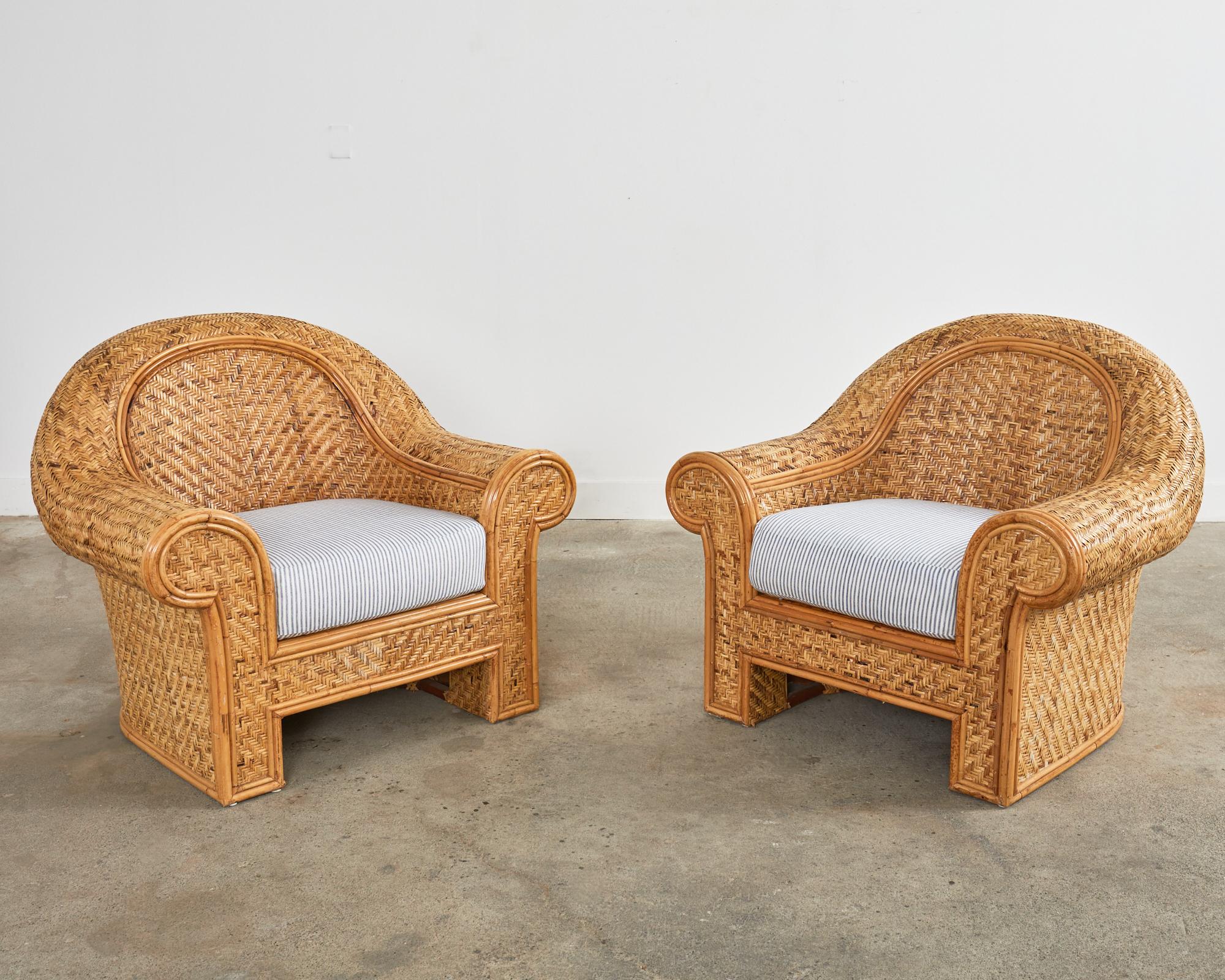 Paar Loungesessel aus gewebtem Rattan, Ralph Lauren zugeschrieben (Handgefertigt) im Angebot