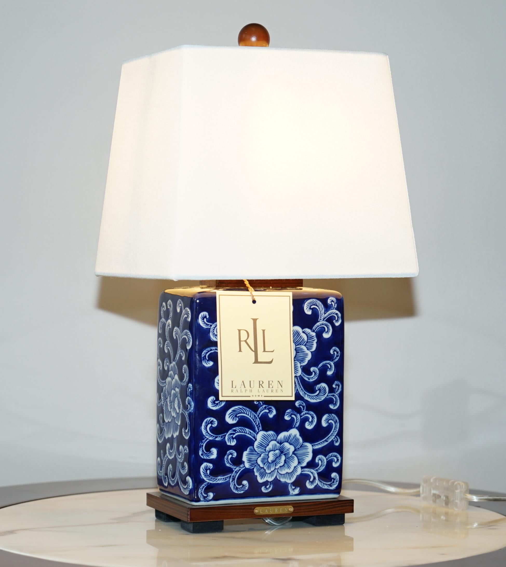 I am delighted to offer for sale this stunning pair of brand new in the original box Ralph Lauren Chinese blue Porcelain lamps with original shades

I have a number of brand new Ralph Lauren rugs and lamps in stock plus various Tommy Hilfiger