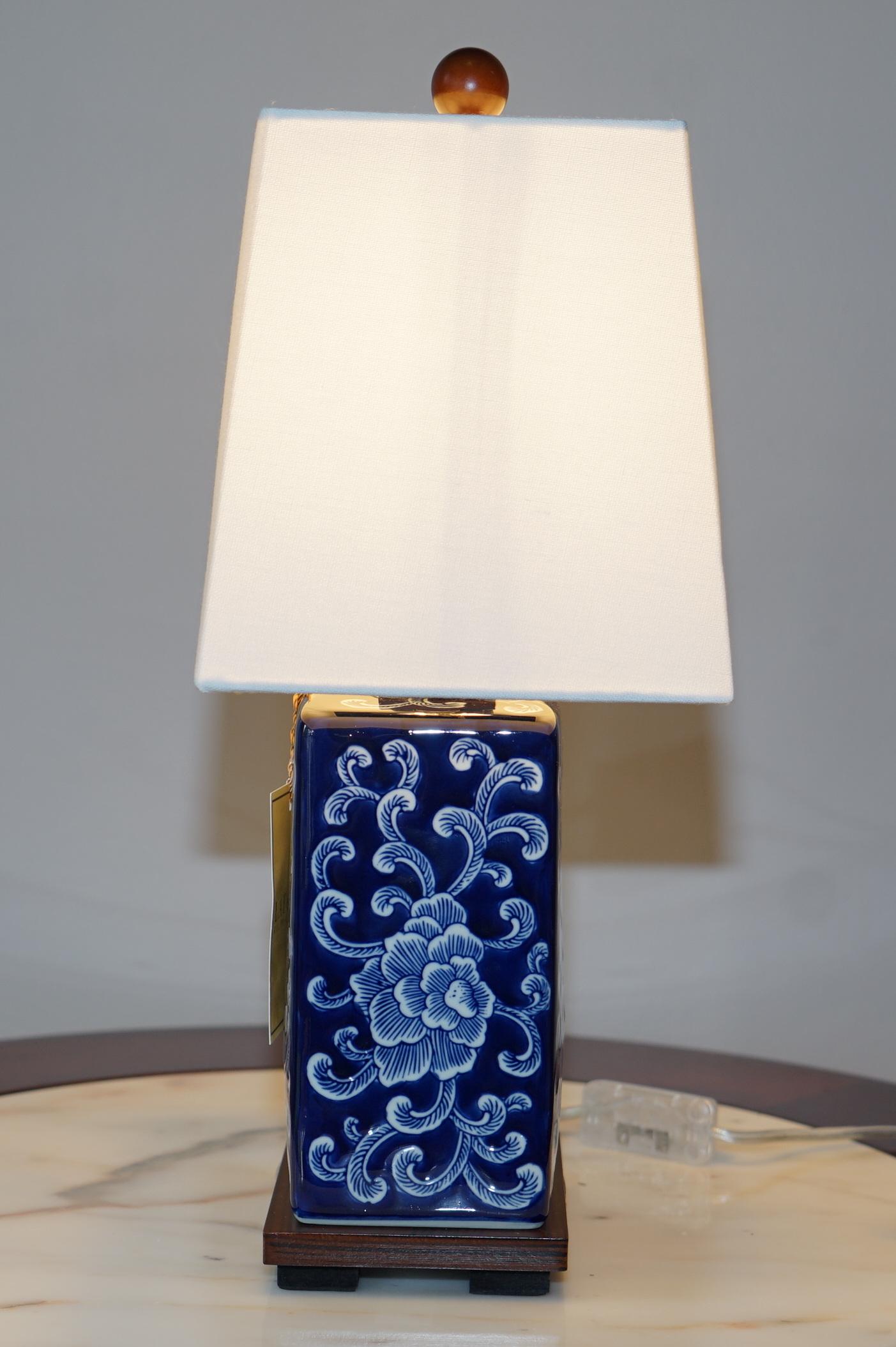 American Pair of Ralph Lauren Blue Chinese Porcelain Table Lamps Stunning Chinese Design