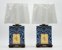 PAIR OF RALPH LAUREN EX DISPLAY BLUE & WHITE CERAMiC TABLE LAMPS (1/2)