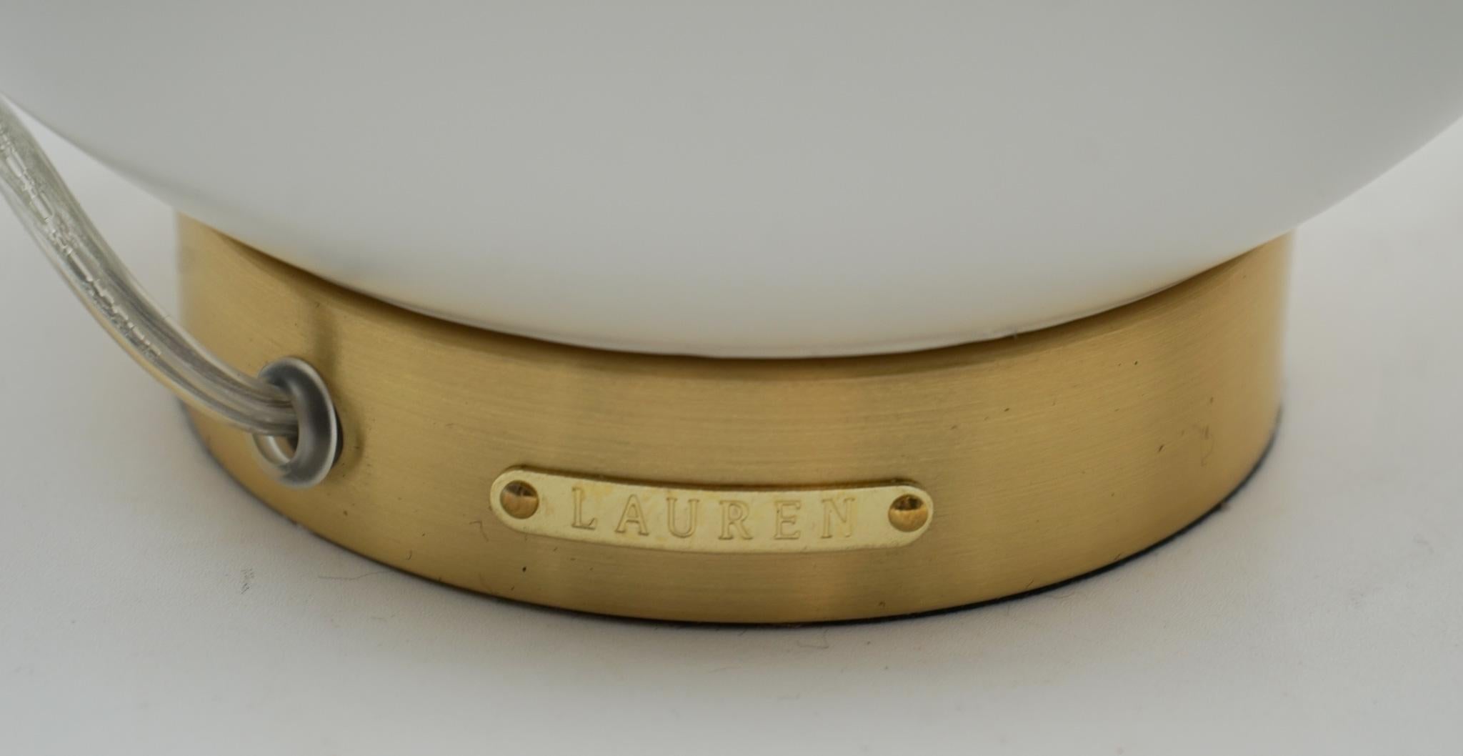 PAR DE LÁMPARAS DE MESA DE CERÁMICA BLANCA RALPH LAUREN EX DISPLAY INCLUYENDO SOMBRAS (2/2) Cerámica Creamware en venta