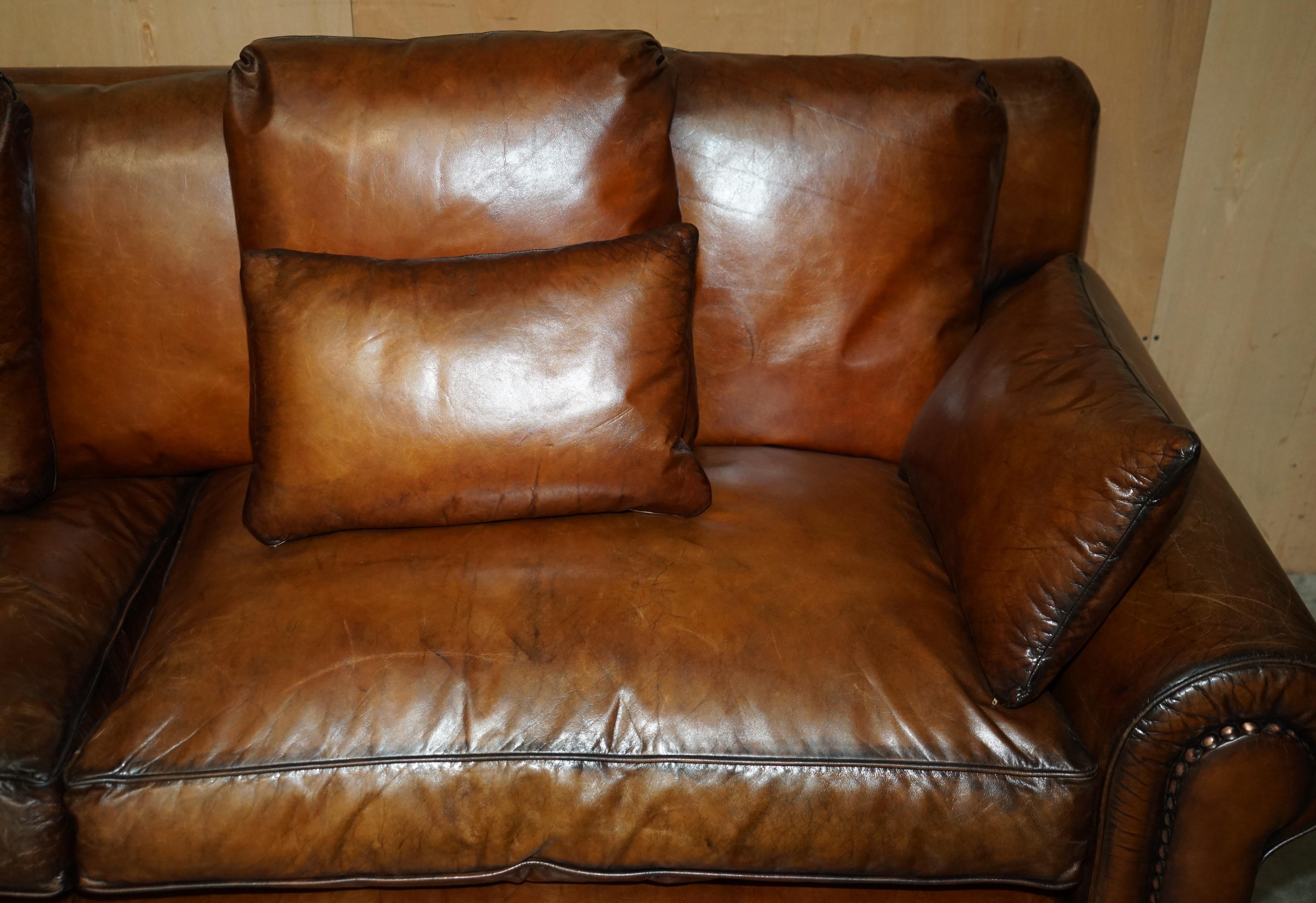 PAR DE SOFÁS RALPH LAUREN JAMAICA RESTAURADO HERENCIA DE CUERO MARRÓN en venta 3
