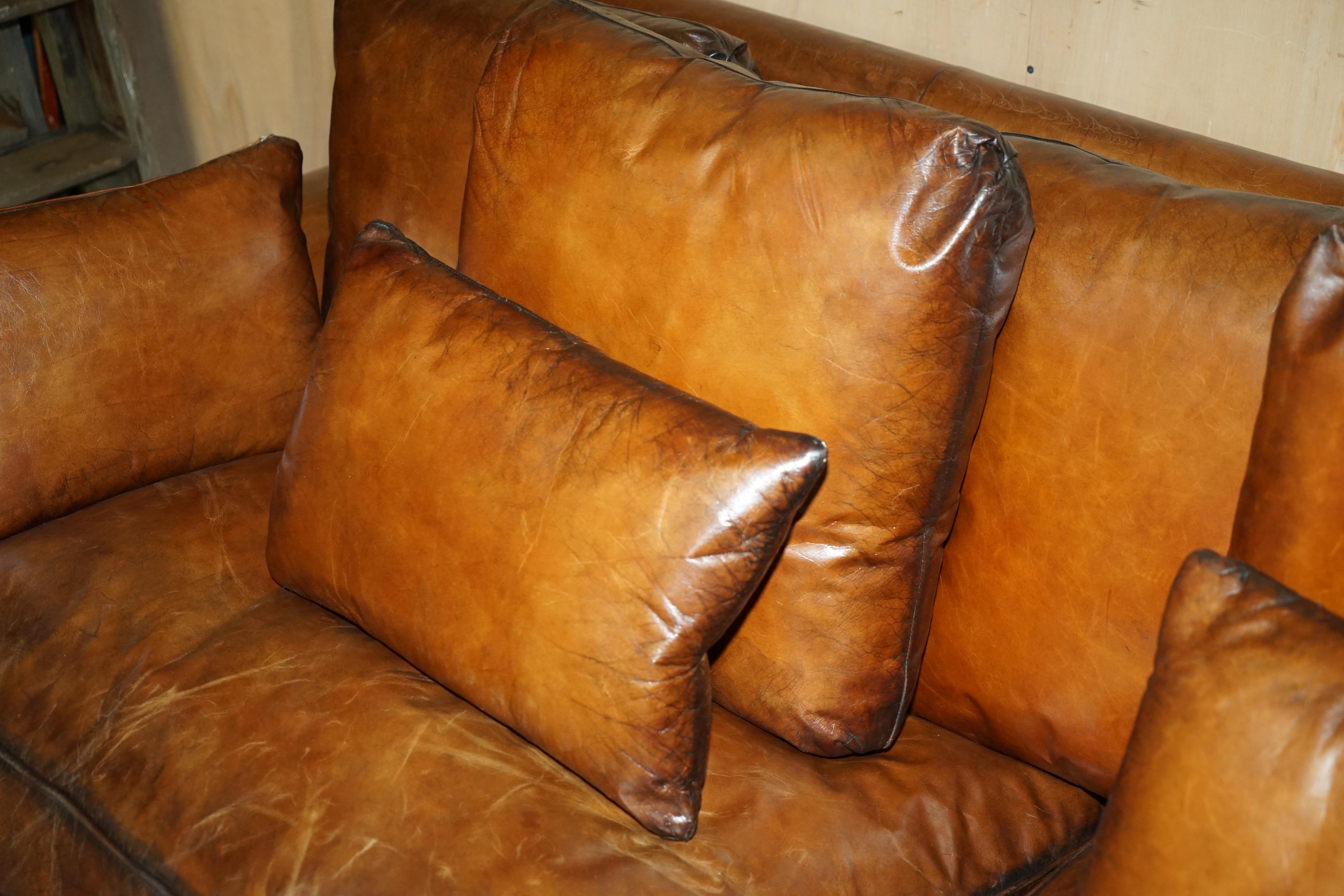 PAR DE SOFÁS RALPH LAUREN JAMAICA RESTAURADO HERENCIA DE CUERO MARRÓN en venta 4