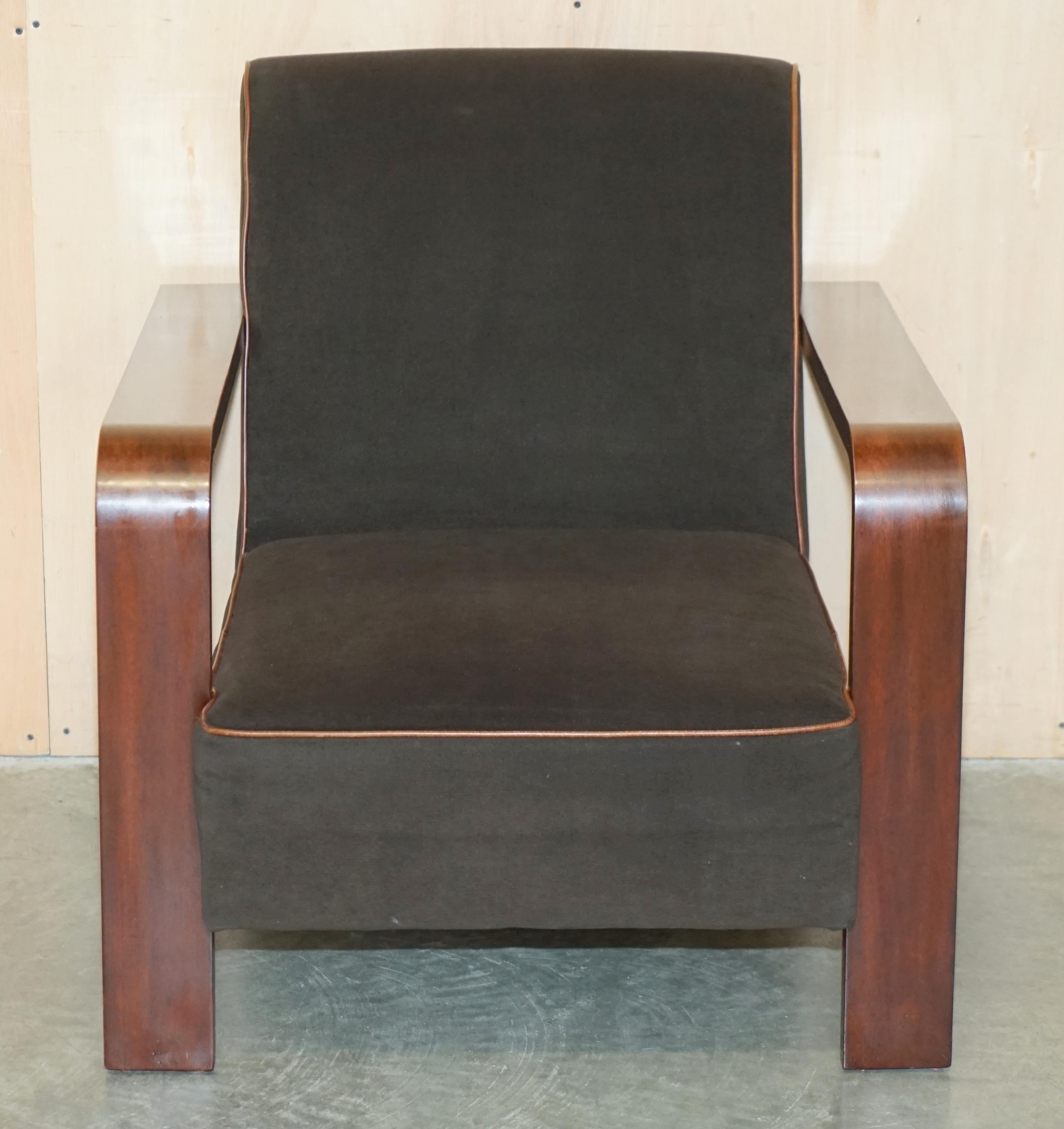 American PAIR OF RALPH LAUREN LOUNGE MODERNE HARDWOOD ARMCHAiRS MOHAIR LEATHEr For Sale