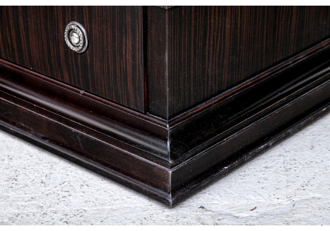 Coppia di cassettiere a tre cassetti di Ralph Lauren Macassar da restaurare in vendita 1
