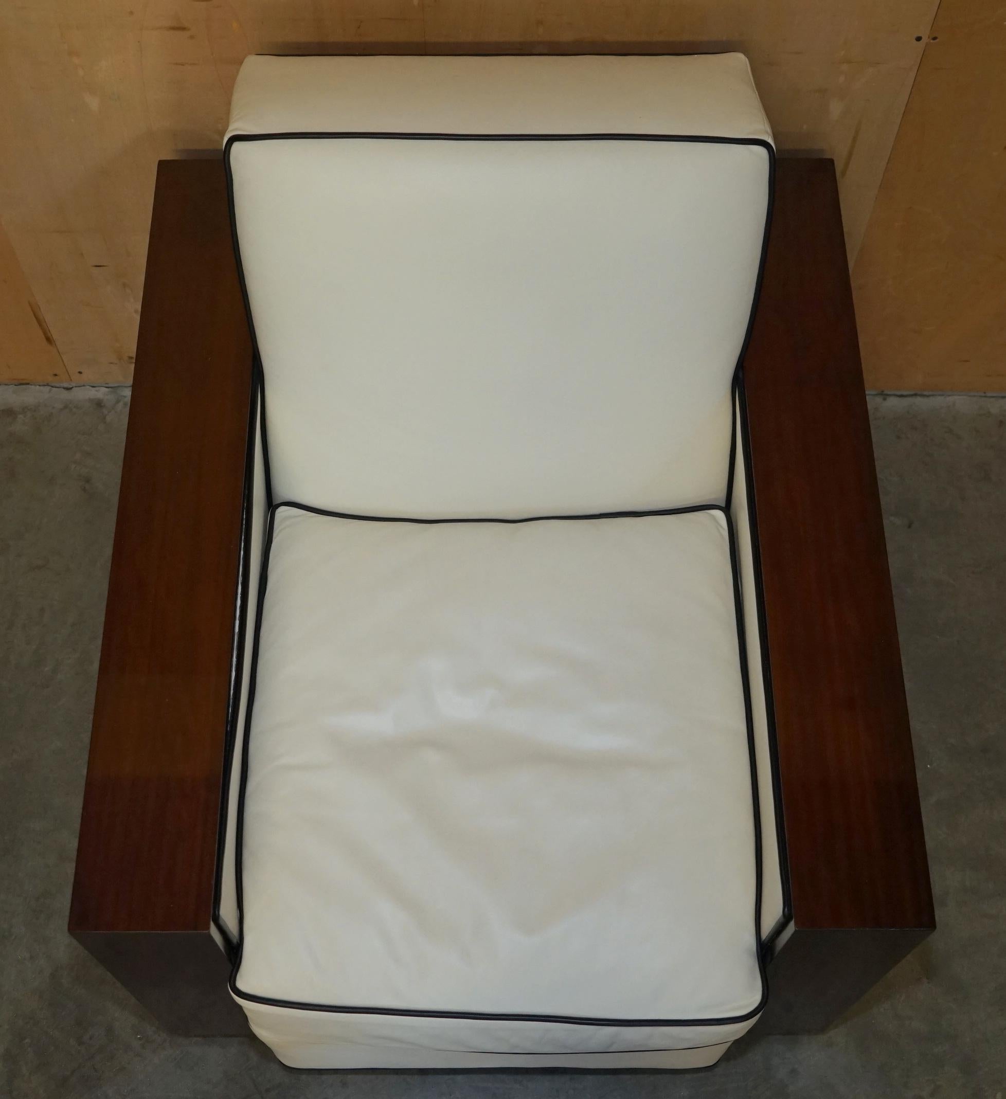 20th Century PAIR OF RALPH LAUREN MODERN METROPOLIS CREAM LEATHER CLUB ARMCHAiRS For Sale