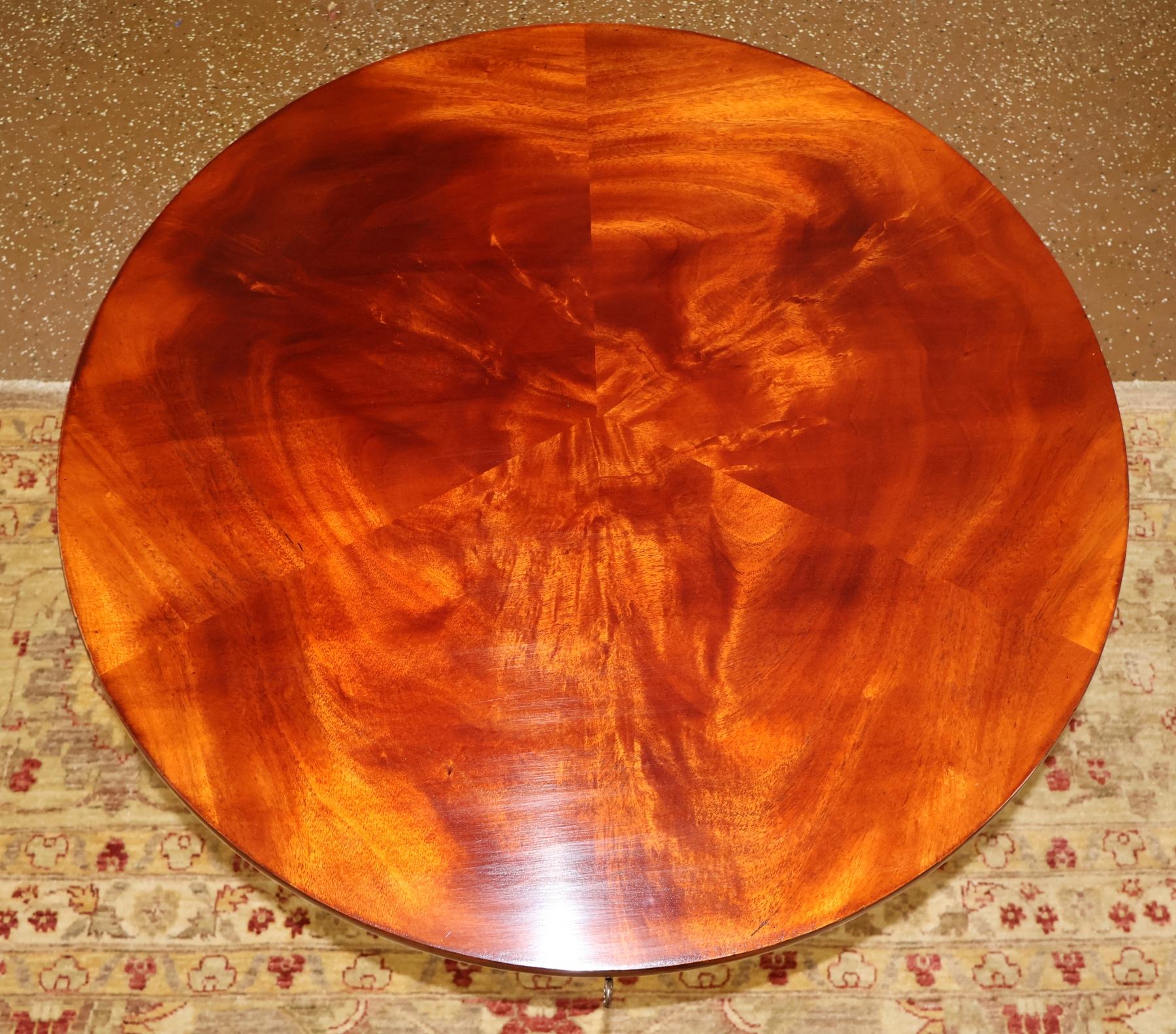 Paire de tables d'appoint à lampe en acajou Ralph Lauren Noble Estate en vente 8
