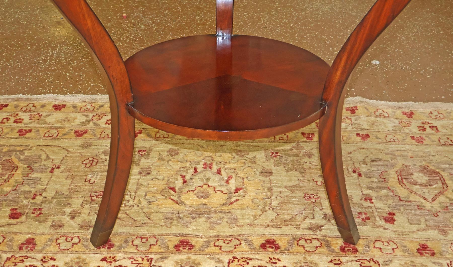 Paire de tables d'appoint à lampe en acajou Ralph Lauren Noble Estate en vente 9